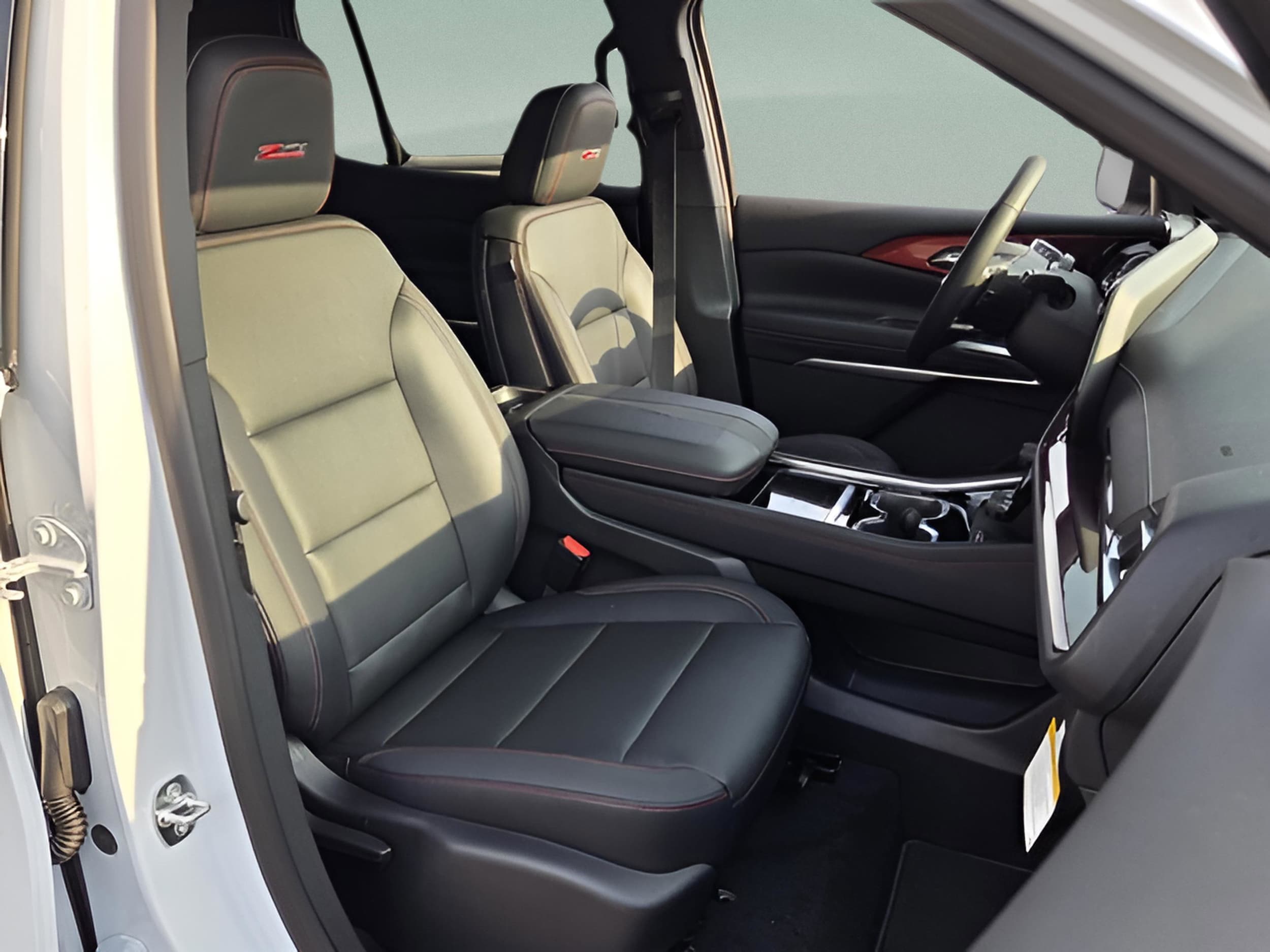 2026 Chevrolet Traverse Z71 - Photo 16
