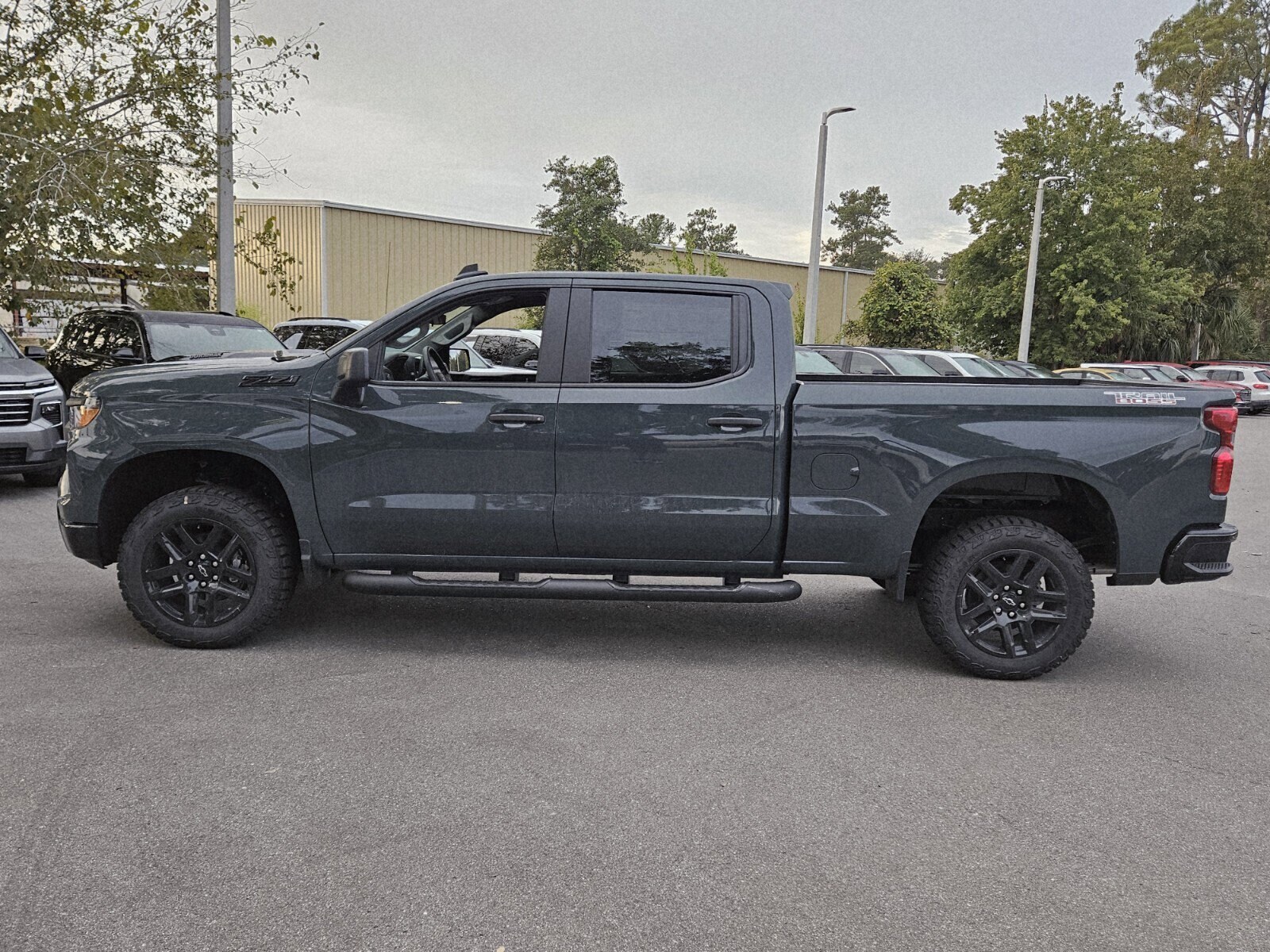 2026 Chevrolet Silverado 1500 Custom Trail Boss photo 3