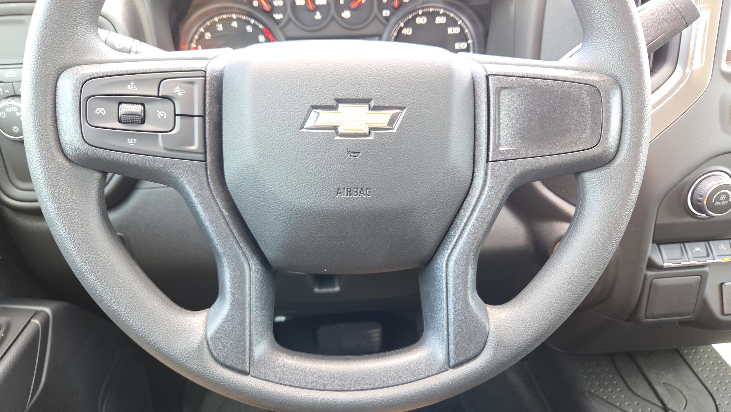 2026 Chevrolet Silverado 1500 Custom - Photo 15