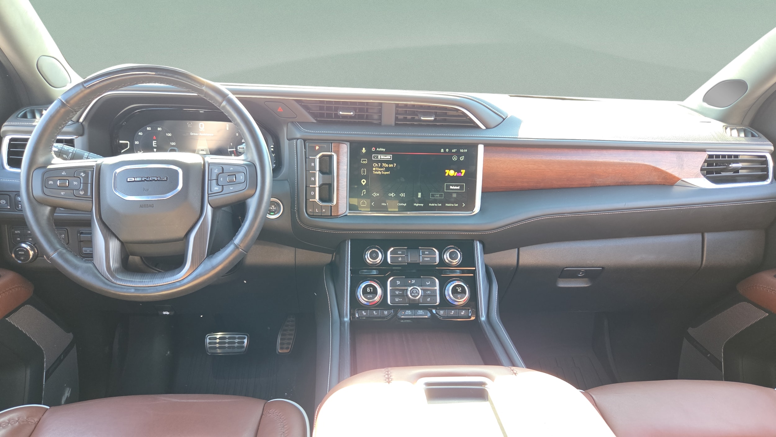 2024 GMC Yukon Denali Ultimate - Photo 14