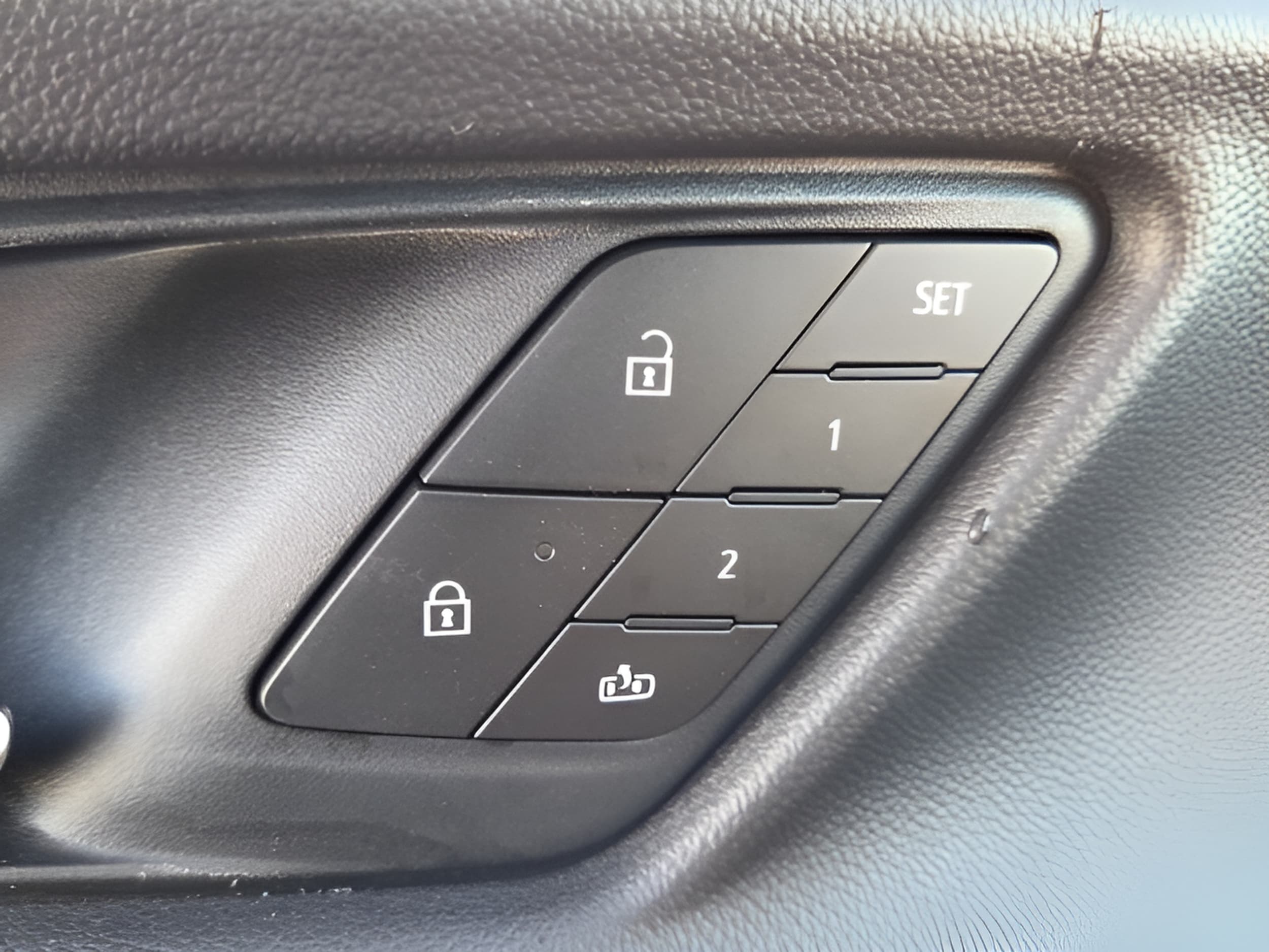 2027 Chevrolet Equinox ACTIV - Photo 30
