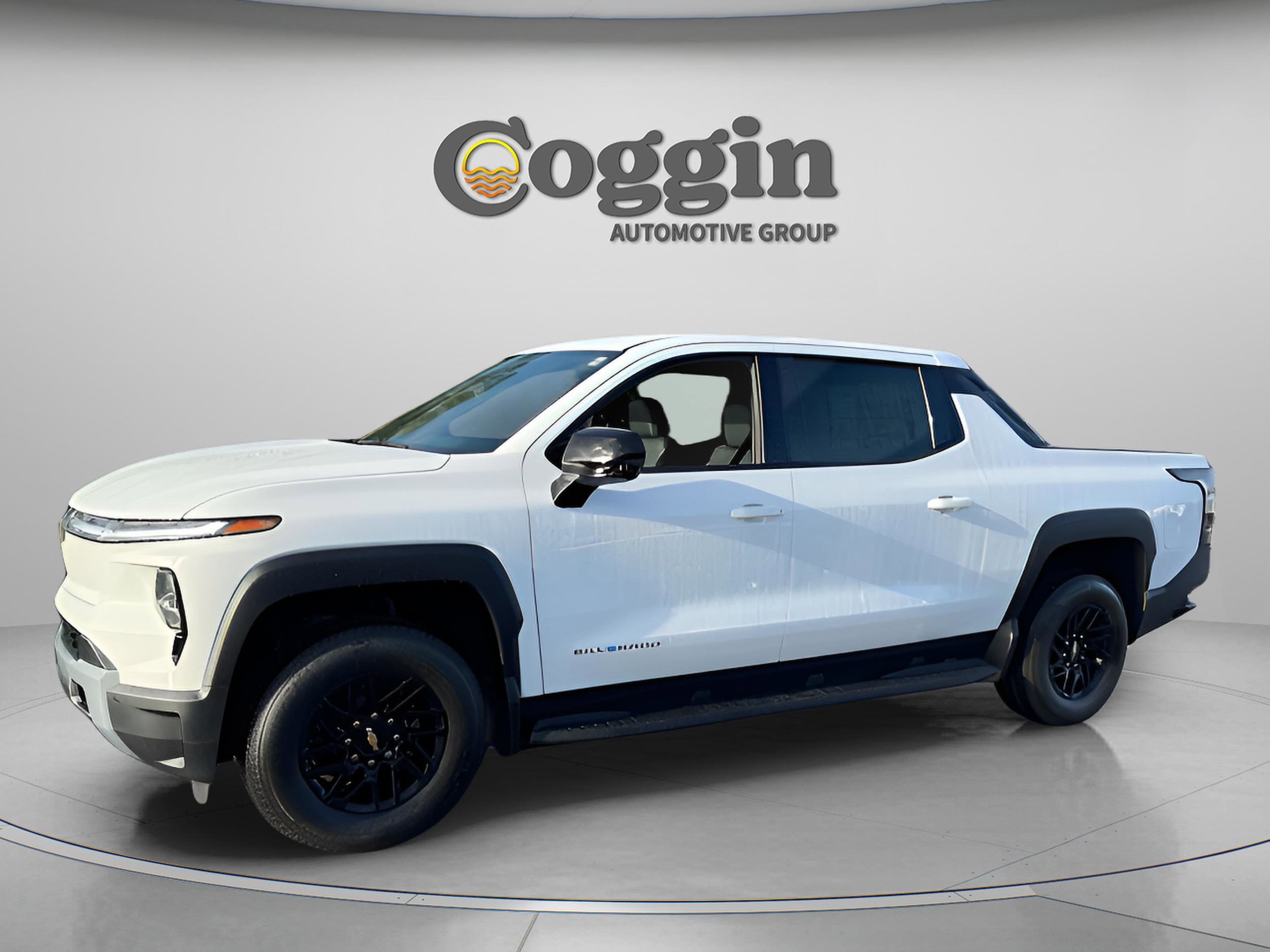 2026 Chevrolet Silverado EV LT's photo