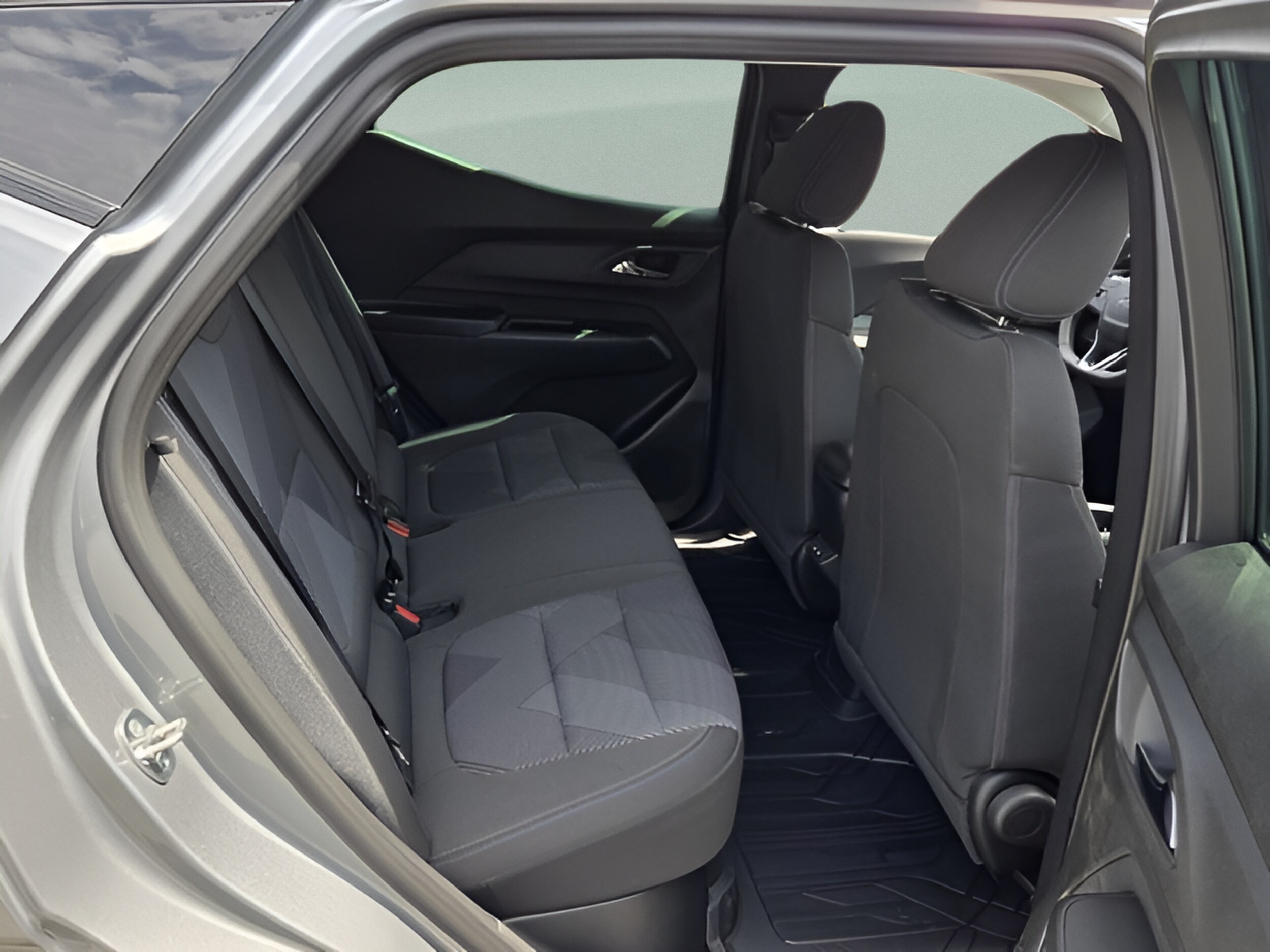 2027 Chevrolet Bolt LT - Photo 15