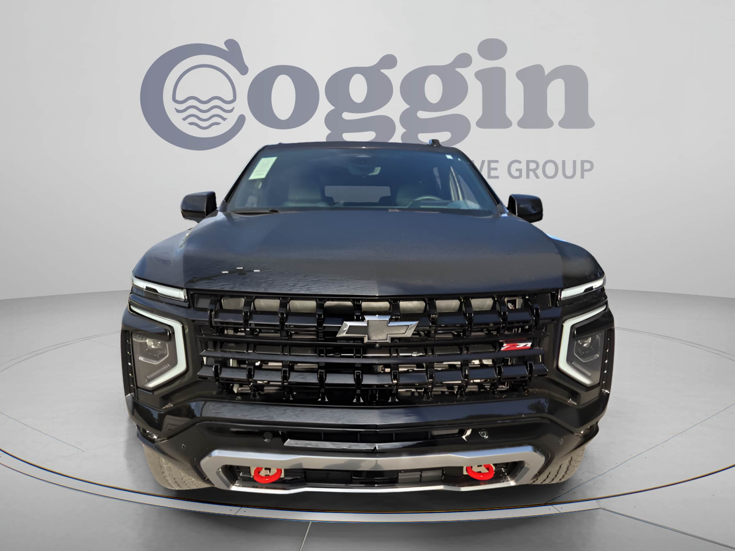 2026 Chevrolet Suburban Z71 - Photo 9