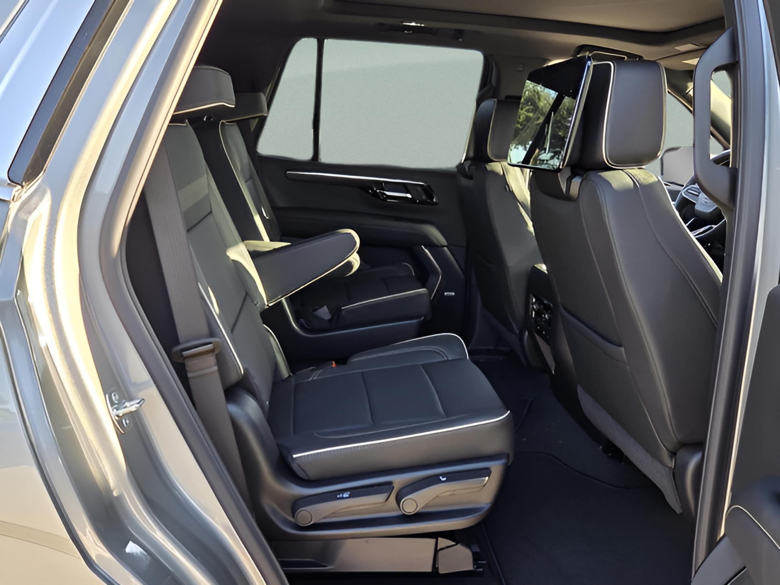 2026 Chevrolet Tahoe Premier - Photo 16