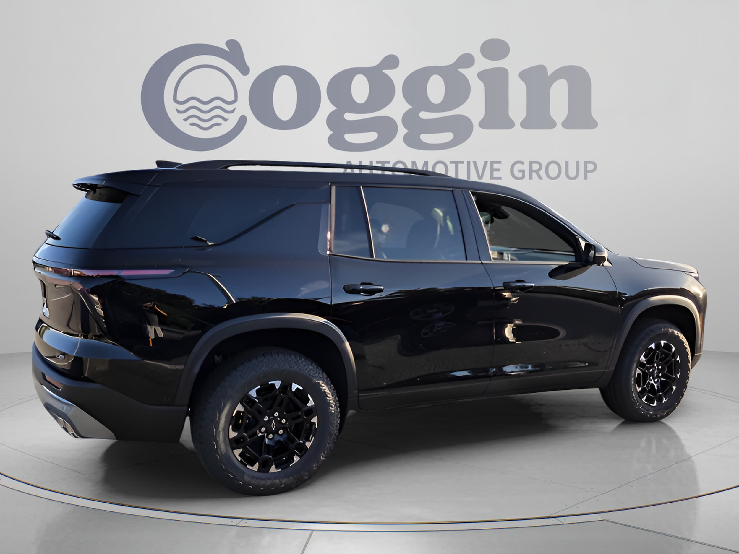 2027 Chevrolet Traverse Z71 - Photo 6