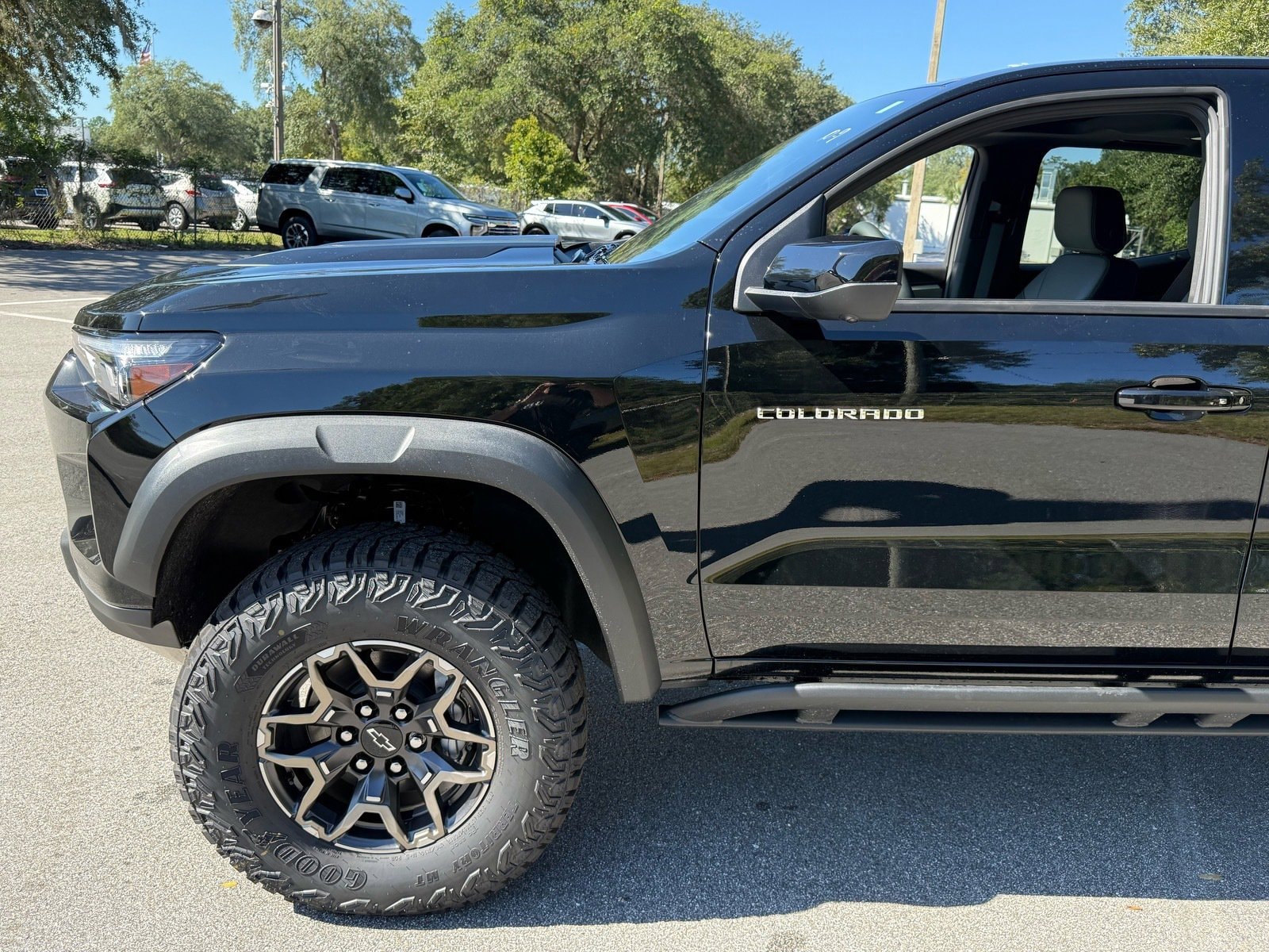 2026 Chevrolet Colorado ZR2 photo 2