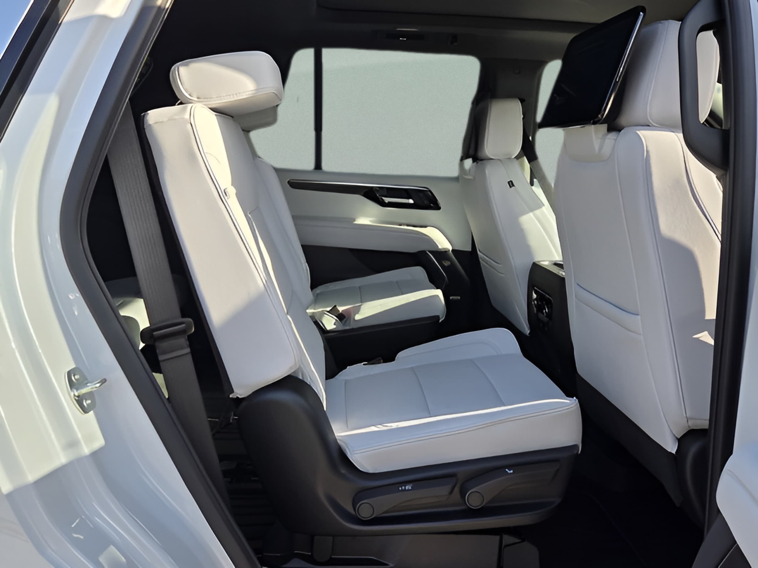 2026 Chevrolet Tahoe Premier - Photo 15