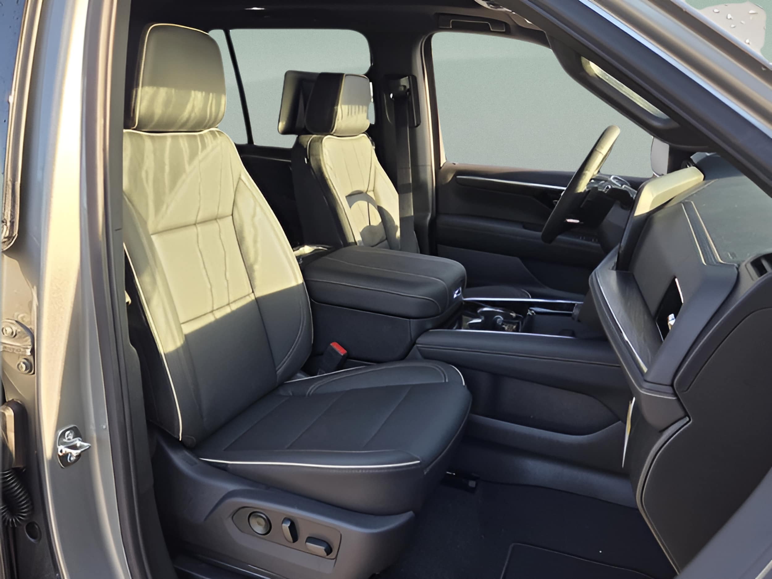 2026 Chevrolet Tahoe Premier - Photo 20
