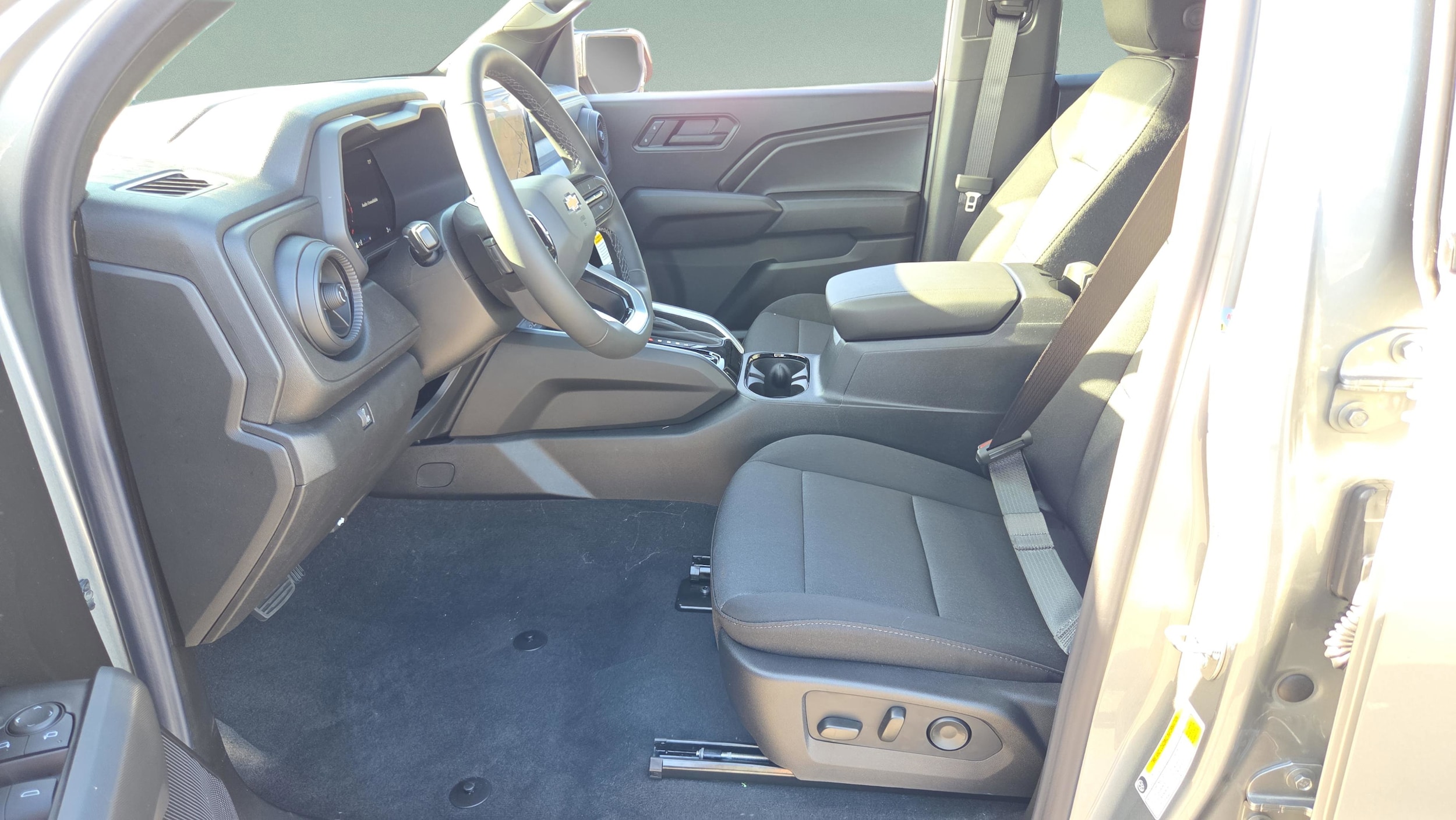 2026 Chevrolet Colorado Work Truck - Photo 10