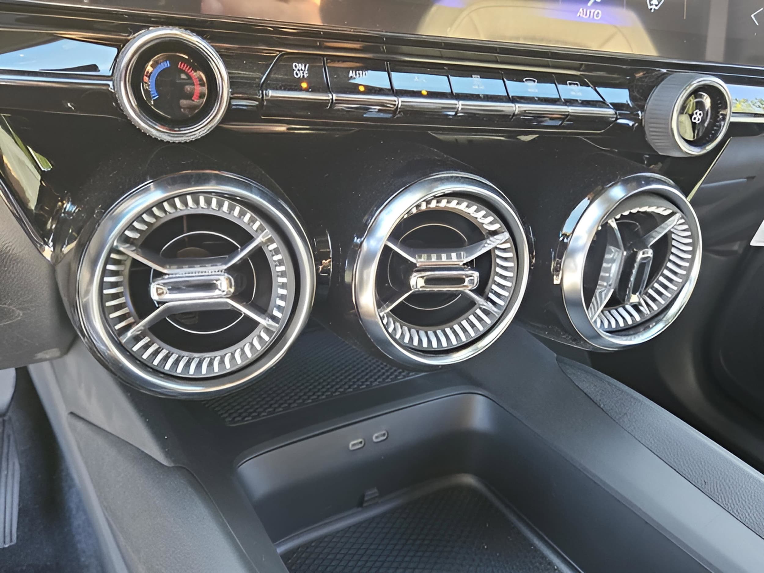 2025 Chevrolet Blazer EV LT - Photo 15