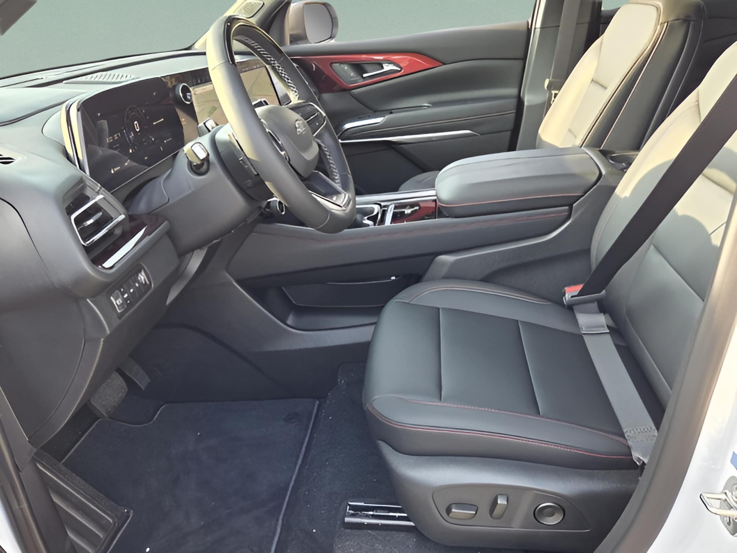 2026 Chevrolet Traverse Z71 - Photo 10