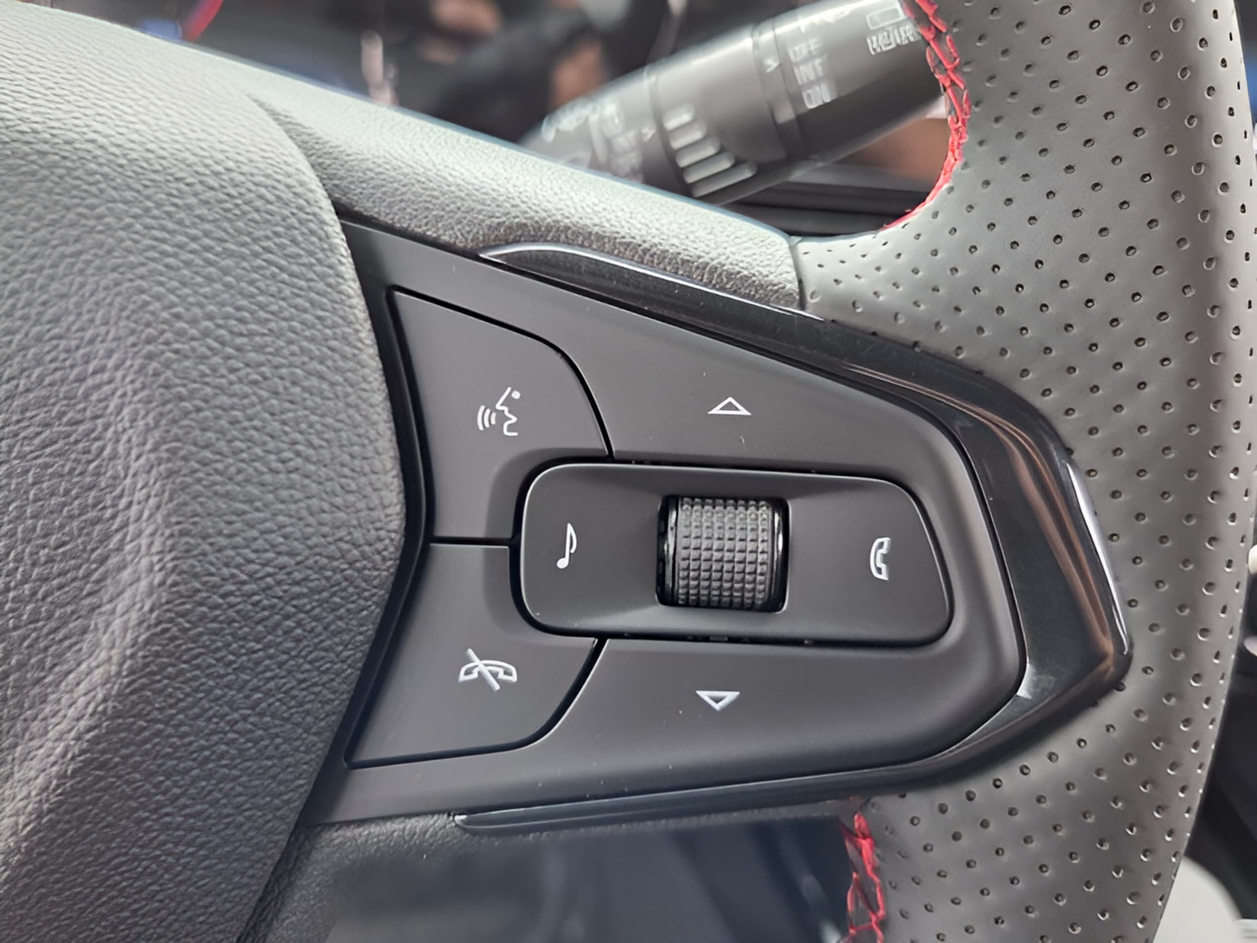 2026 Chevrolet Trax RS - Photo 27