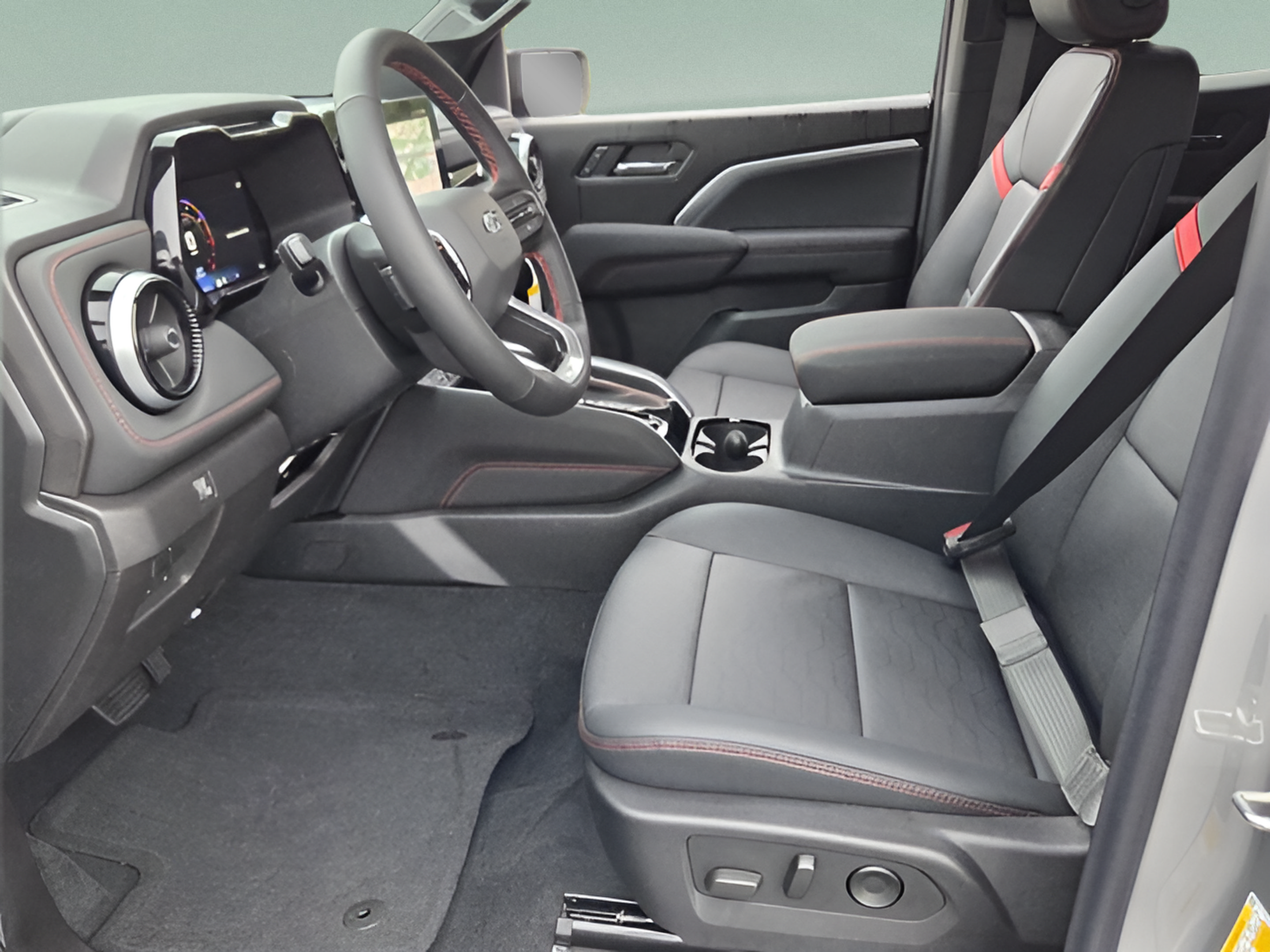 2026 Chevrolet Colorado Z71 - Photo 10