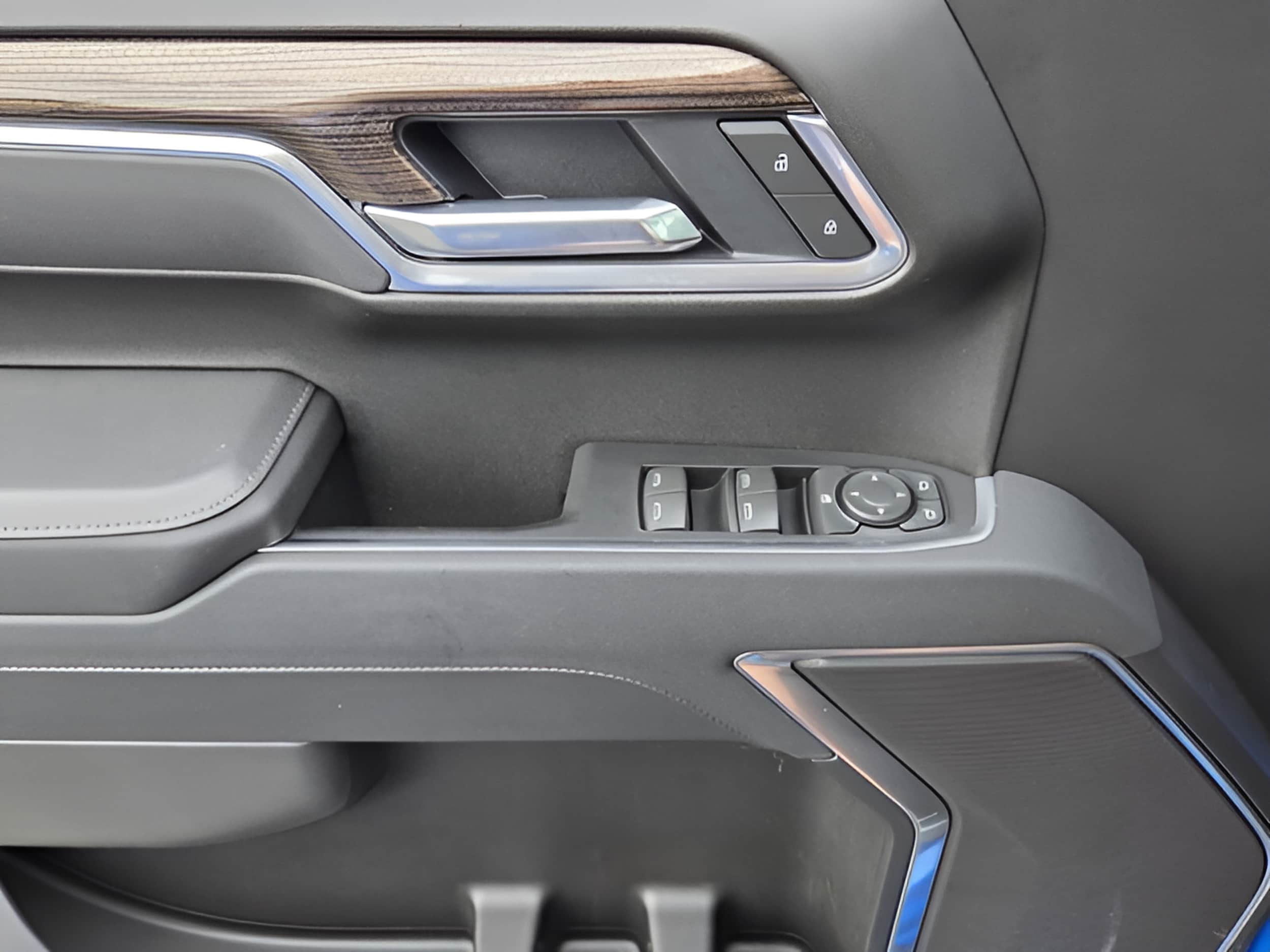 2025 Chevrolet Silverado 1500 RST - Photo 32