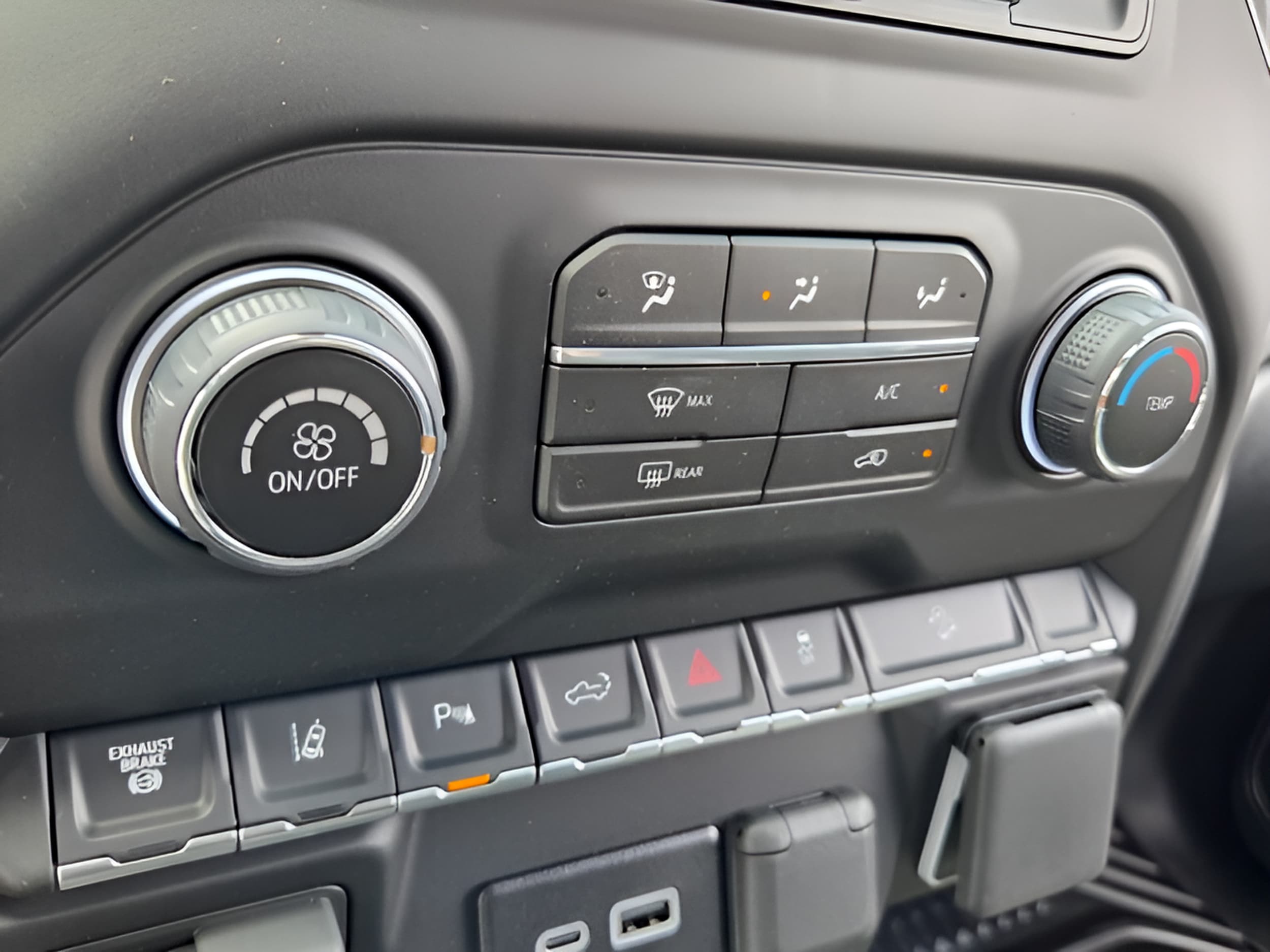 2026 Chevrolet Silverado 2500 HD Custom - Photo 21
