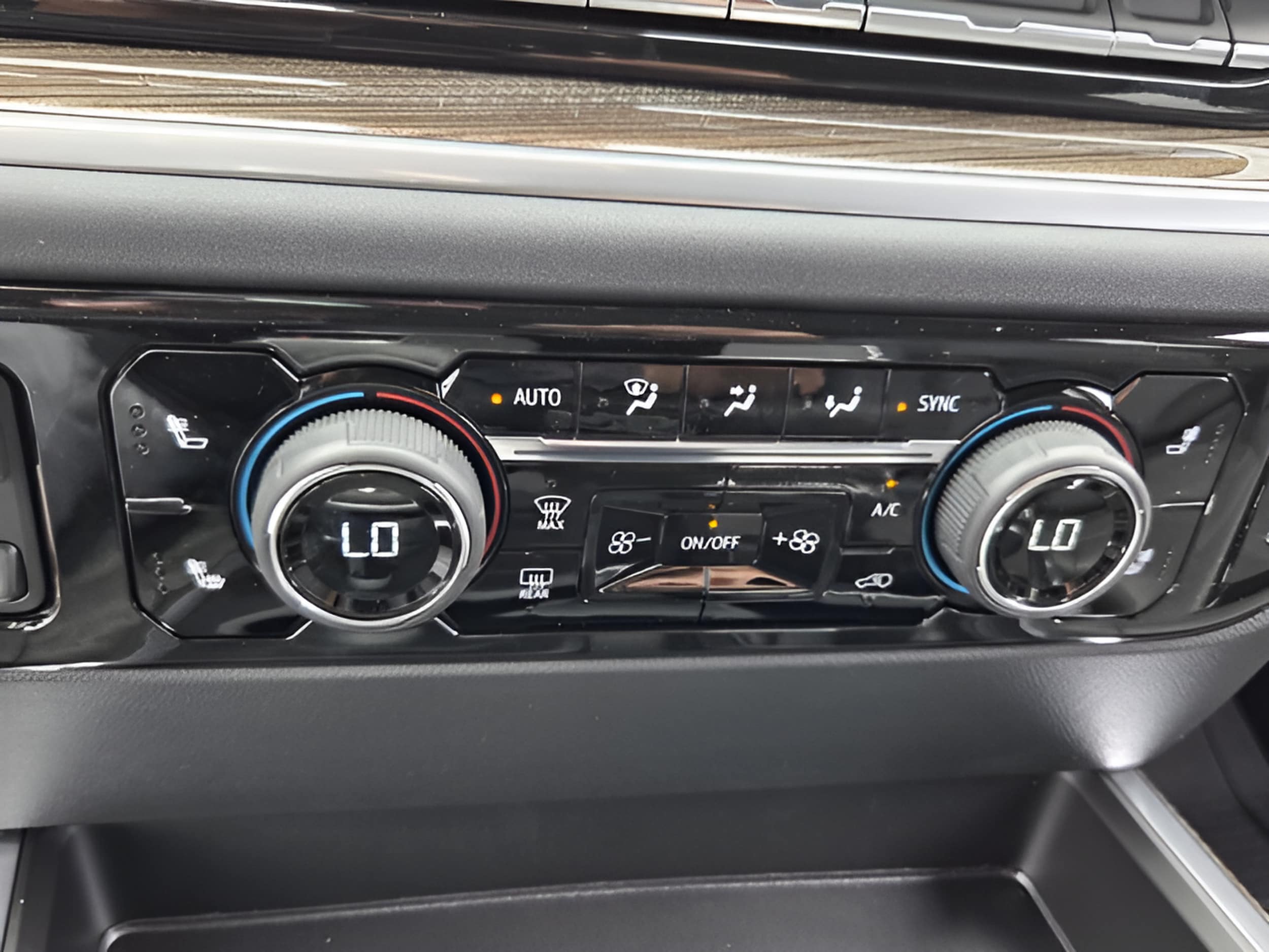 2026 Chevrolet Silverado 1500 RST - Photo 22