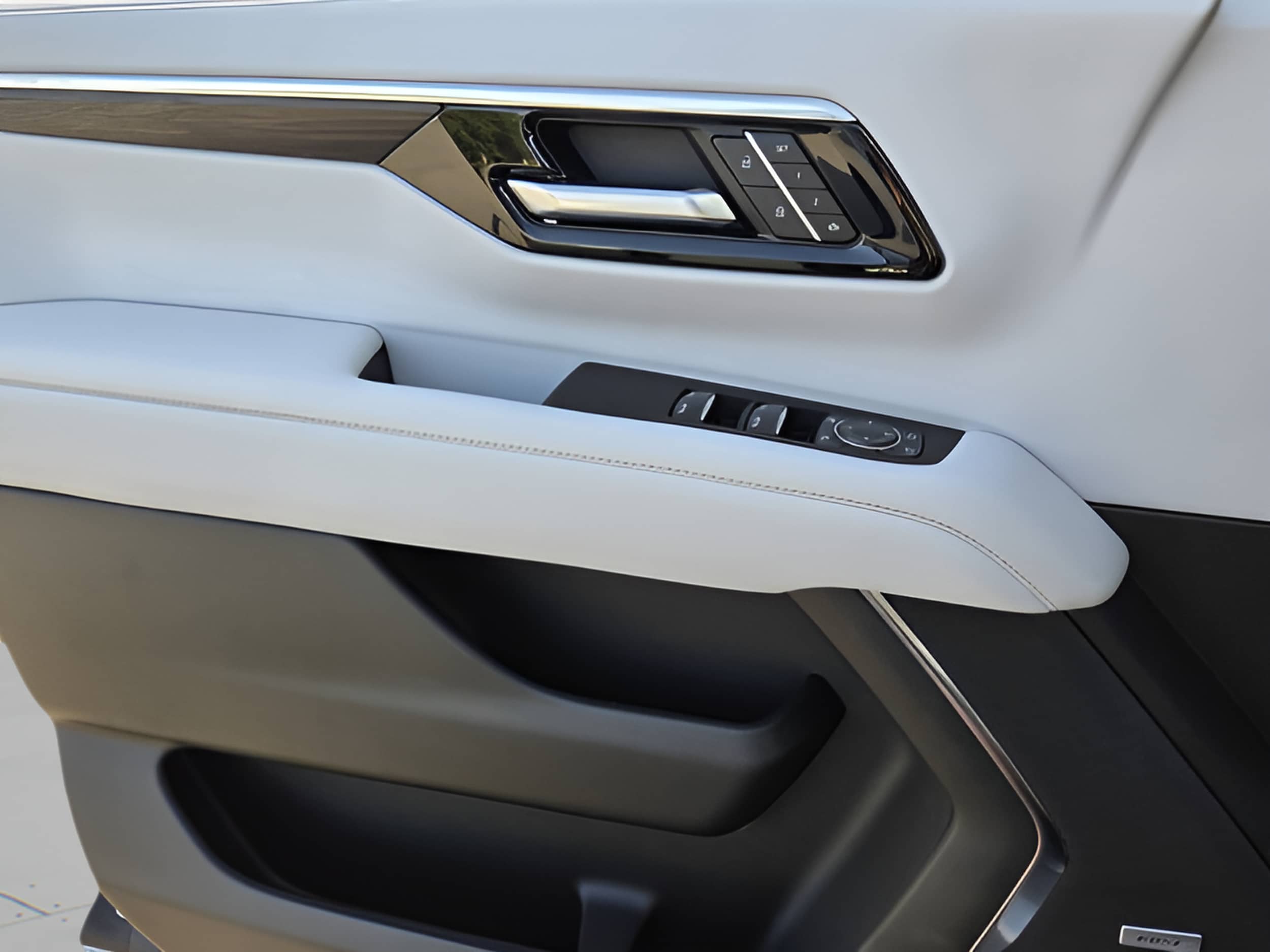 2026 Chevrolet Tahoe Premier - Photo 28