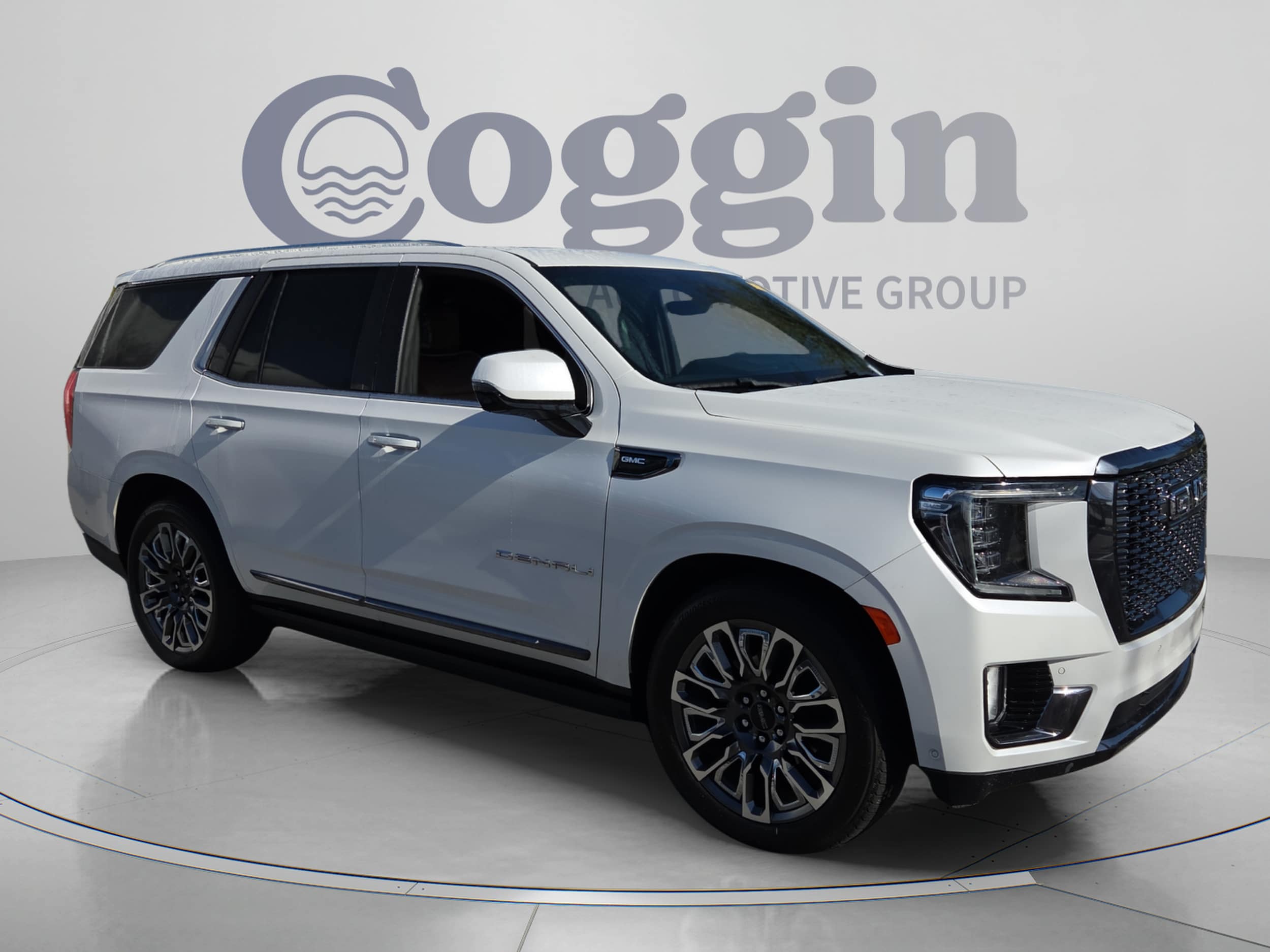 2024 GMC Yukon Denali Ultimate - Photo 8