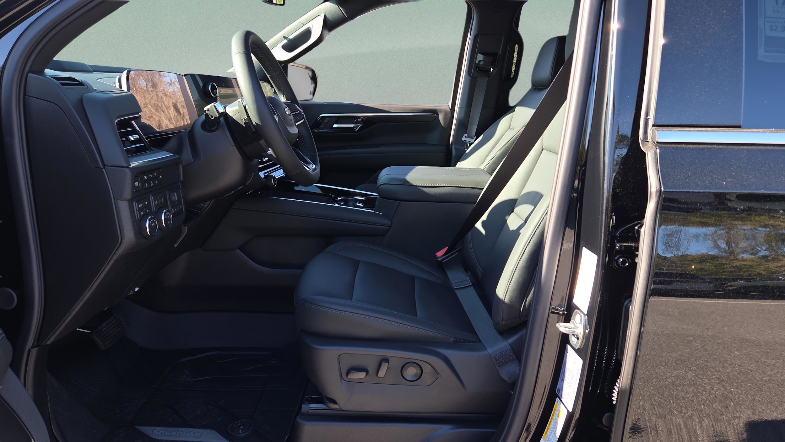 2026 Chevrolet Tahoe LT - Photo 34
