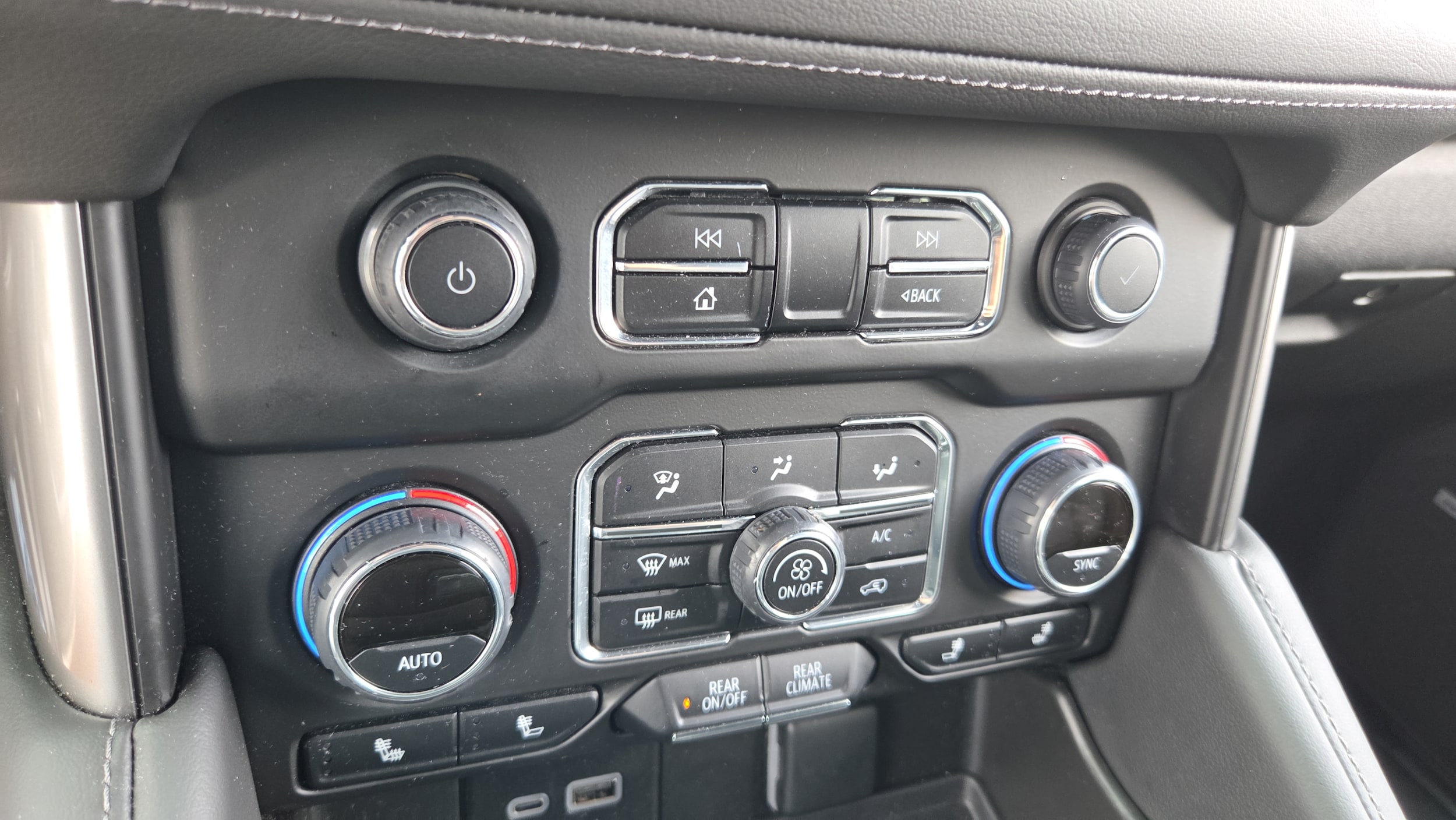 2024 Chevrolet Tahoe Z71 - Photo 25