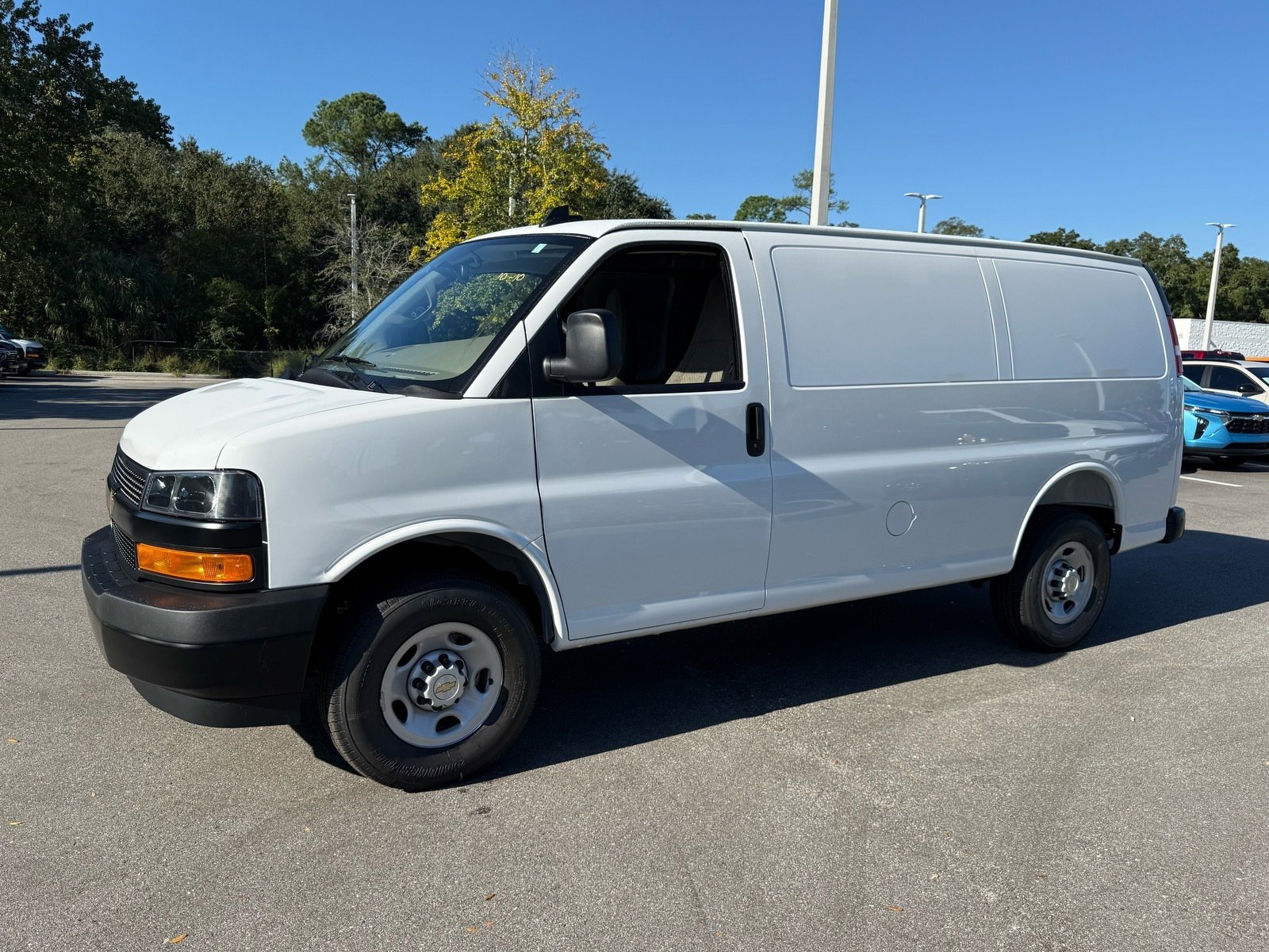 2025 Chevrolet Express Cargo Work Van's photo