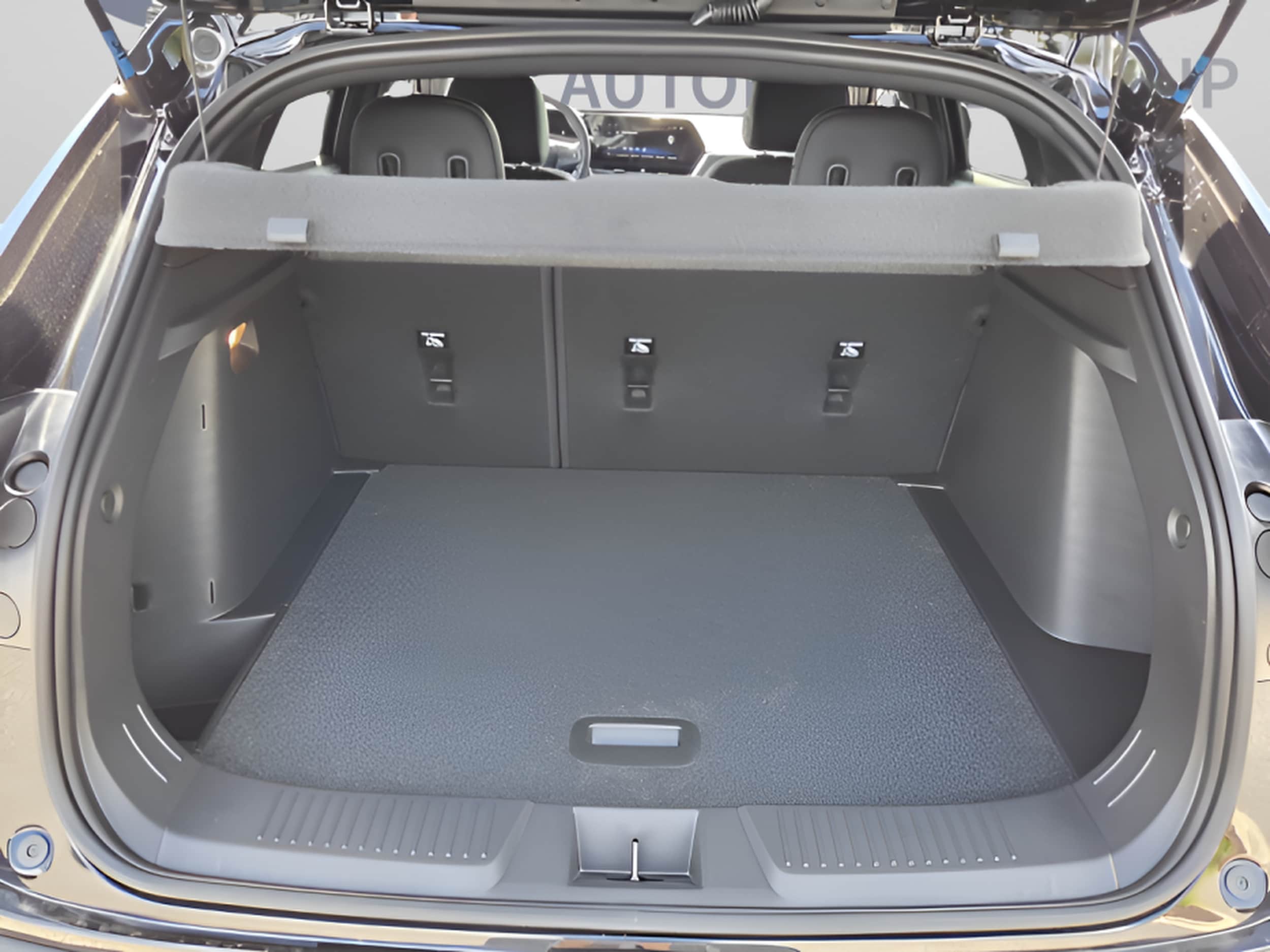 2026 Chevrolet Trax RS - Photo 14