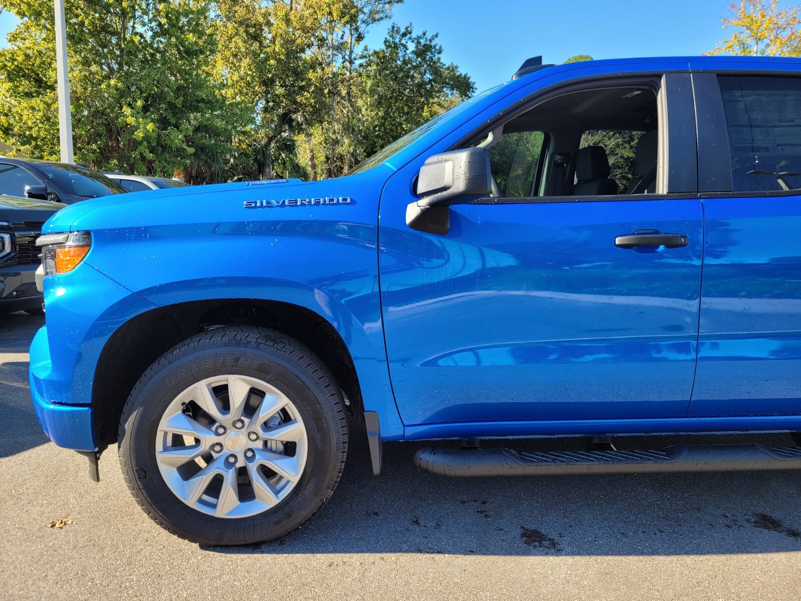 2026 Chevrolet Silverado 1500 Custom photo 2