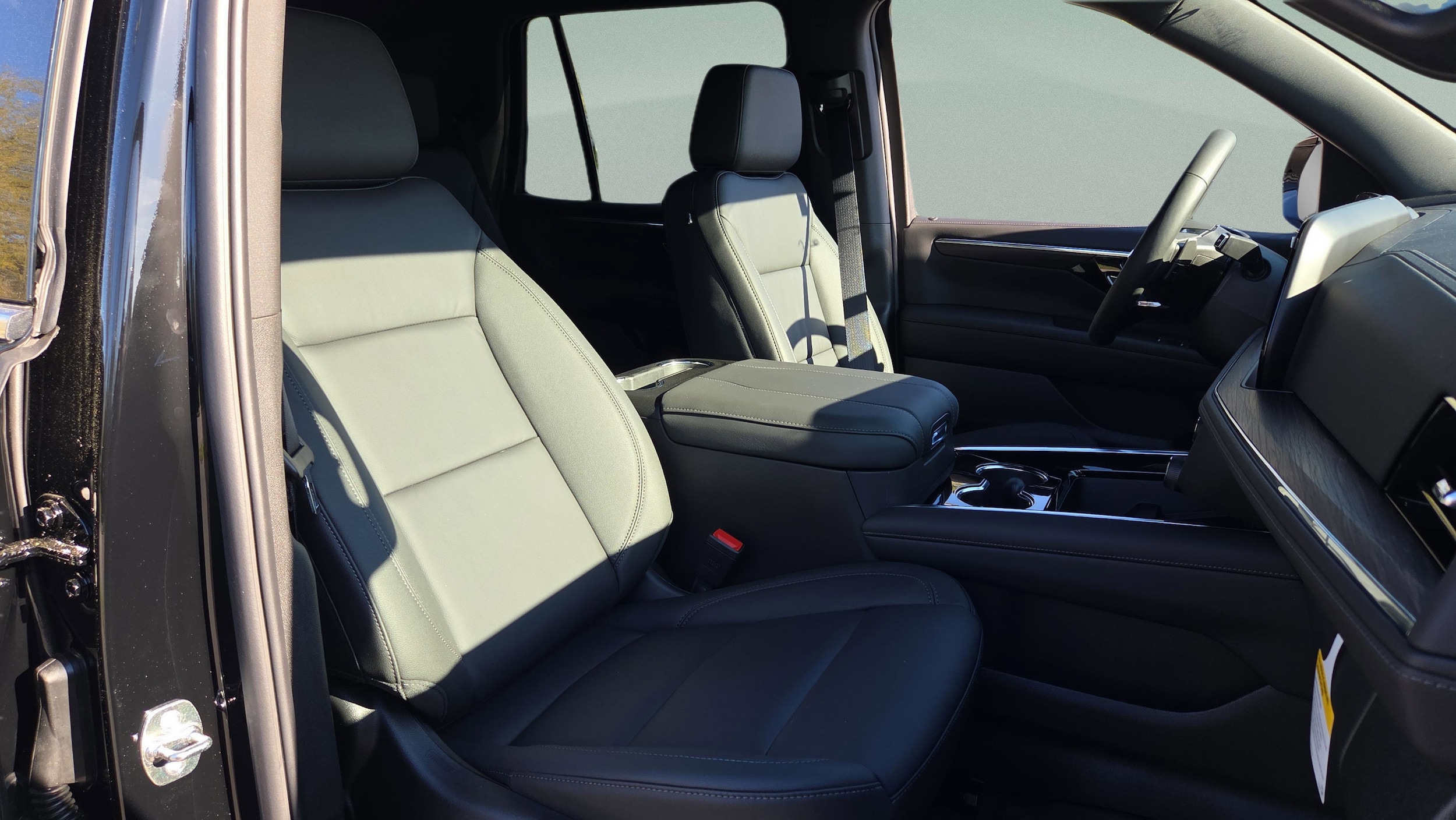 2026 Chevrolet Tahoe LT - Photo 27
