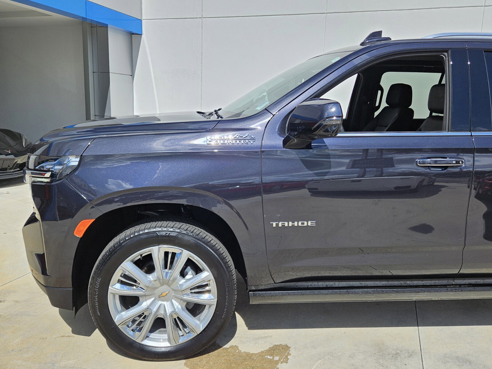 Used 2023 Chevrolet Tahoe High Country with VIN 1GNSCTKL8PR513289 for sale in Jacksonville, FL