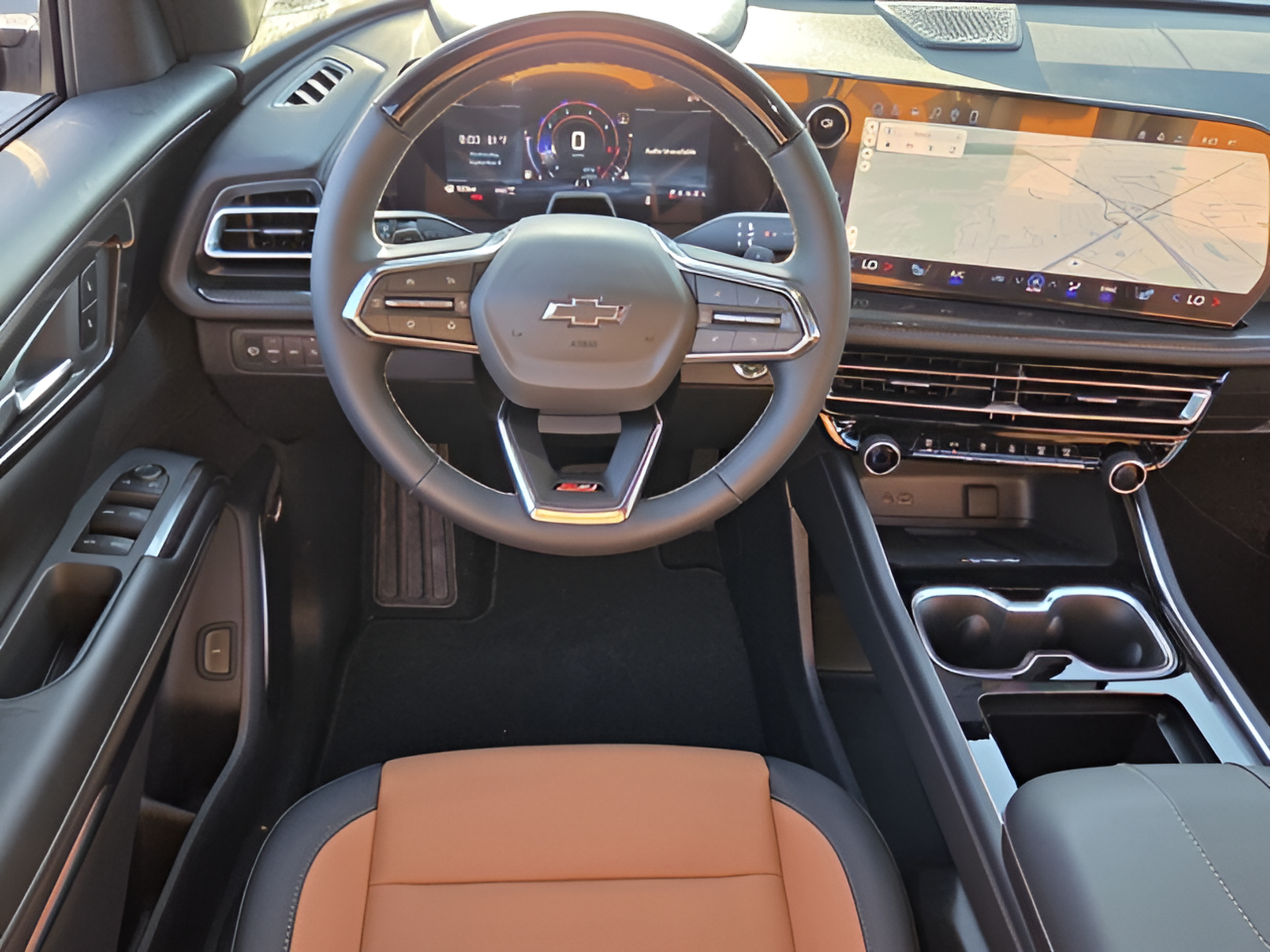 2027 Chevrolet Traverse Z71 - Photo 12