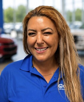Staff member Kim Elcora from ID_7a2d3cc937b7