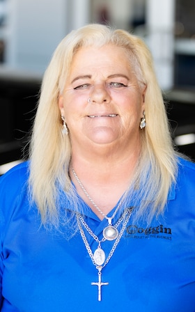 Staff member Linda Jones from ID_3115690dcc3e