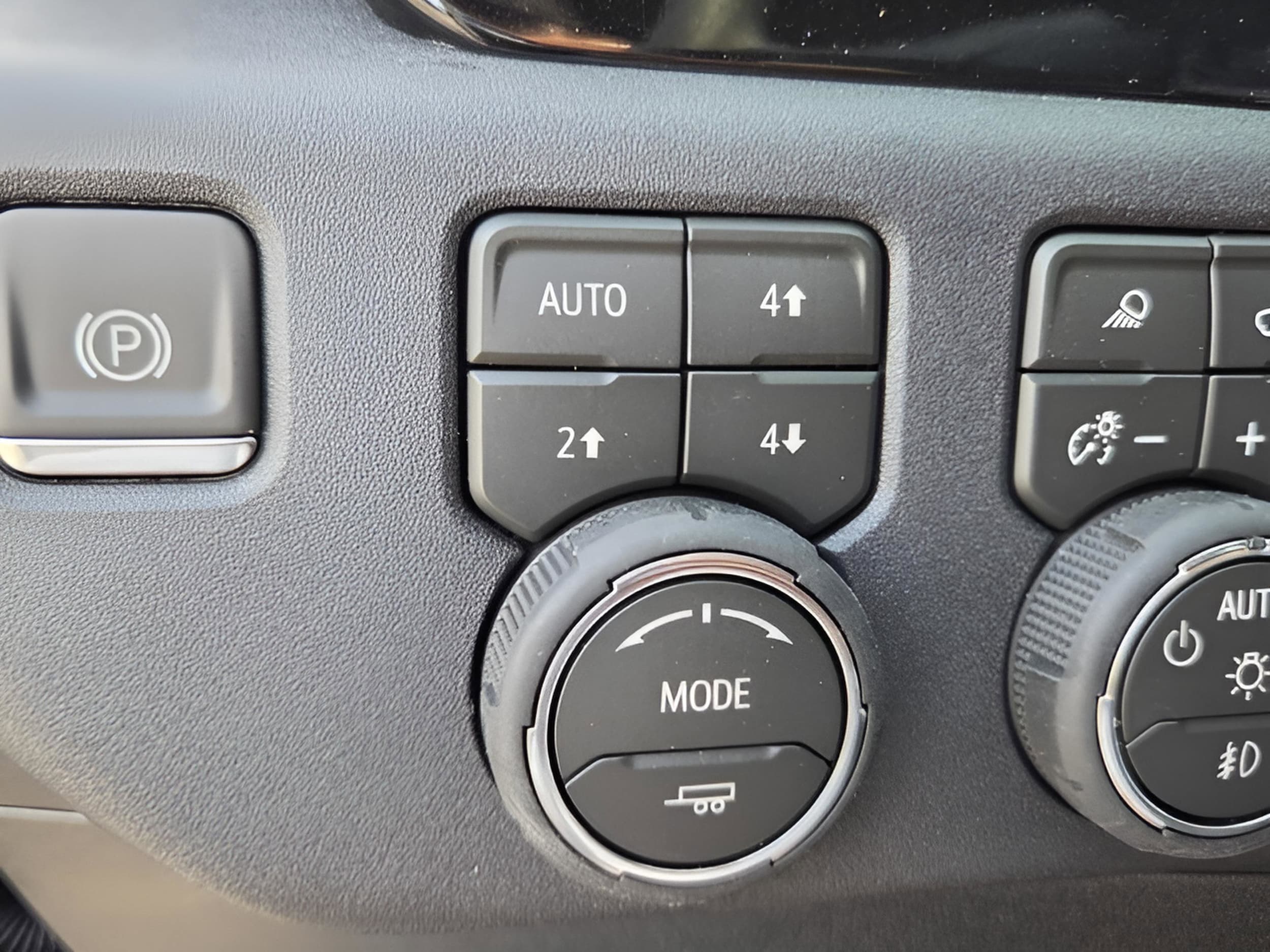 2026 Chevrolet Silverado 2500 HD LTZ - Photo 28