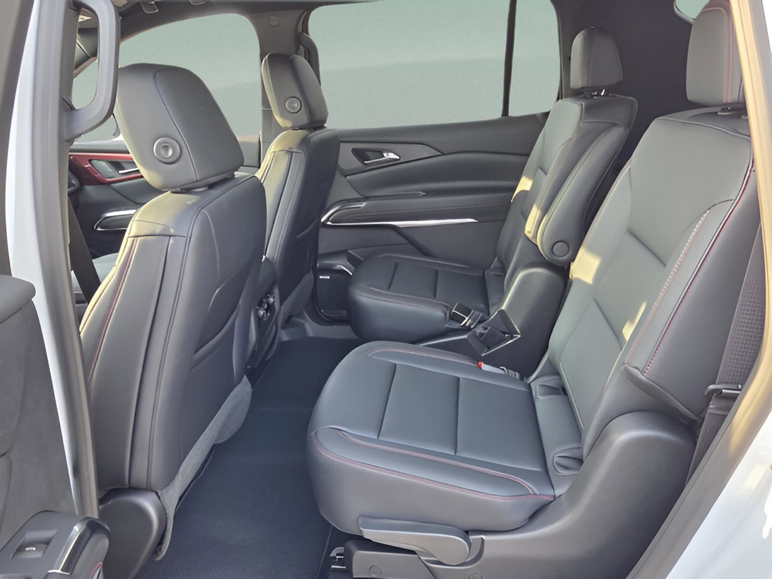 2026 Chevrolet Traverse Z71 - Photo 11