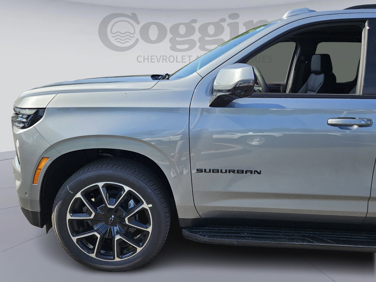 LUXURY1/43 Chevrolet Suburban アメリカ大統領仕様 New 2025 Chevrolet Suburban RST SUV in White Bear Lake