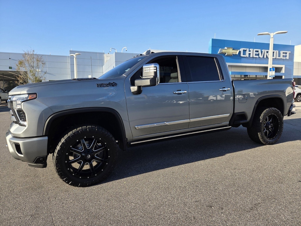 Used 2024 Chevrolet Silverado 2500 HD High Country Truck Crew Cab