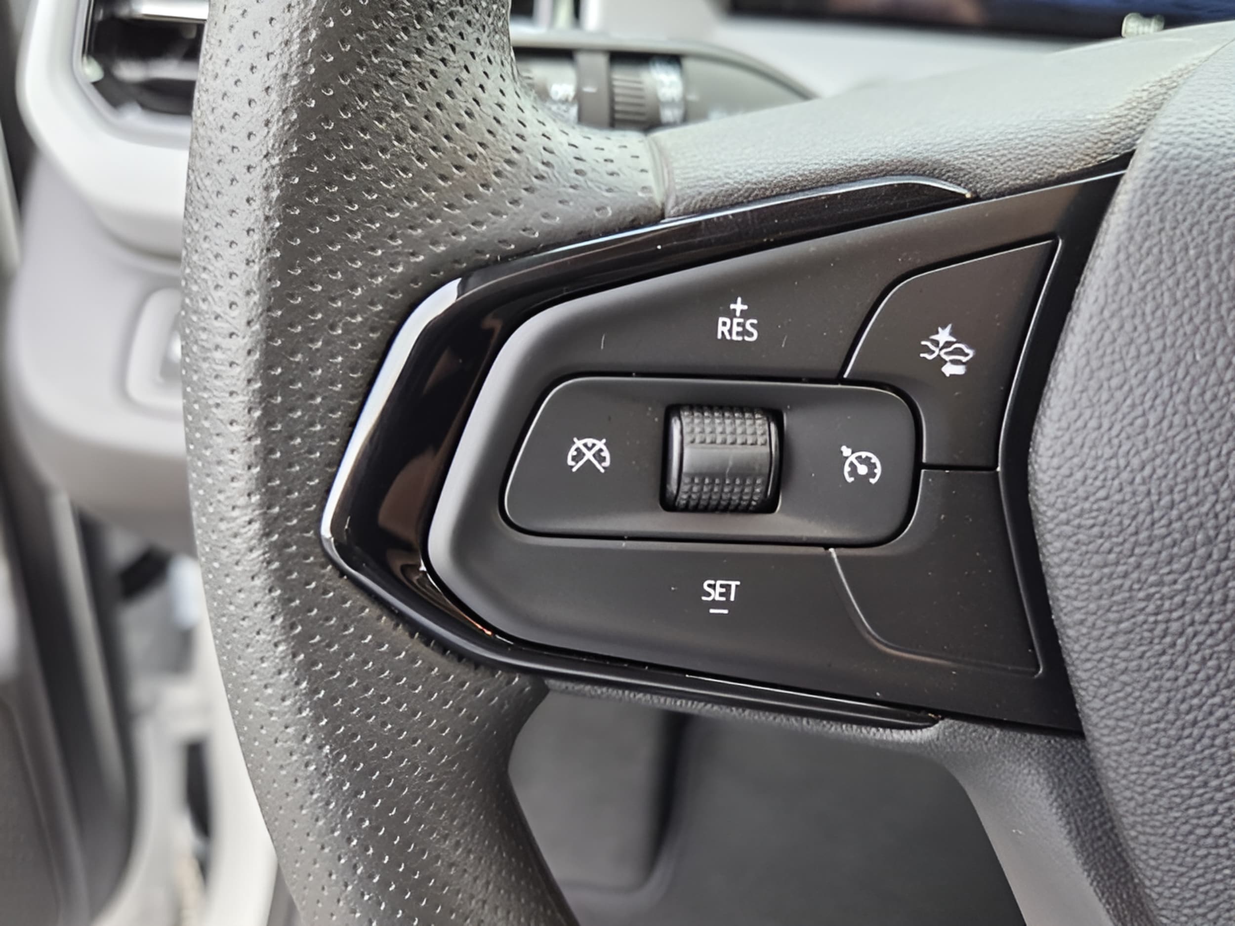 2027 Chevrolet Bolt LT - Photo 27