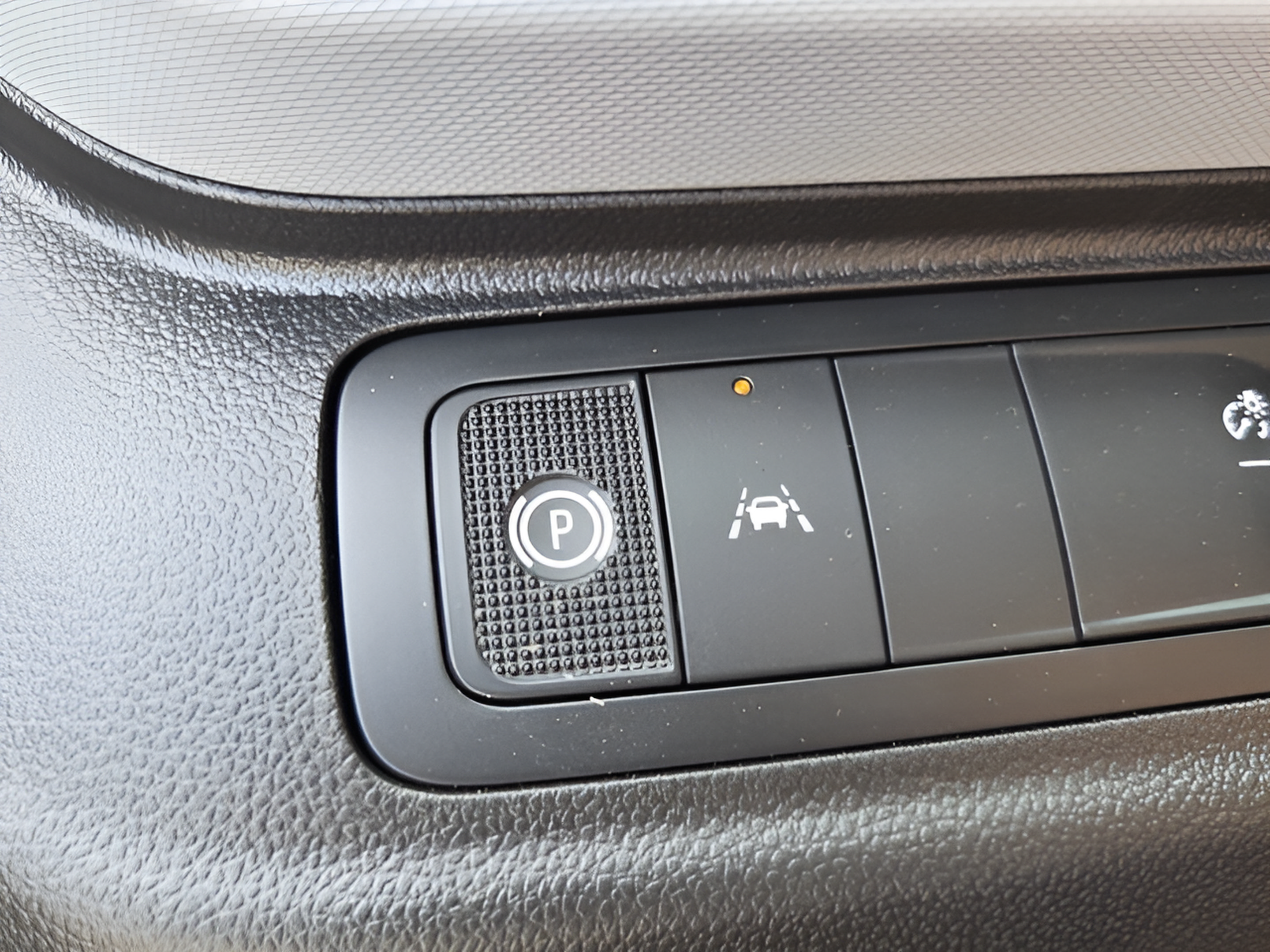 2027 Chevrolet Bolt LT - Photo 28