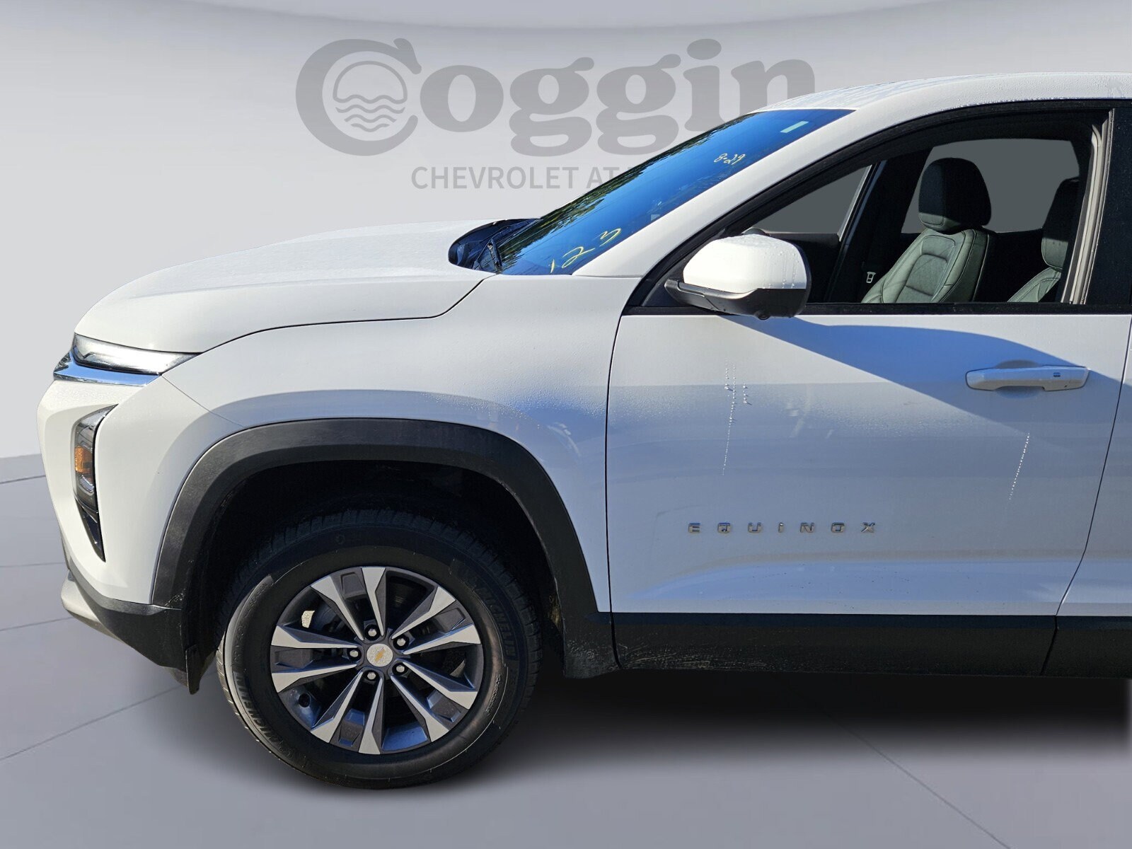 2026 Chevrolet Equinox LT photo 2