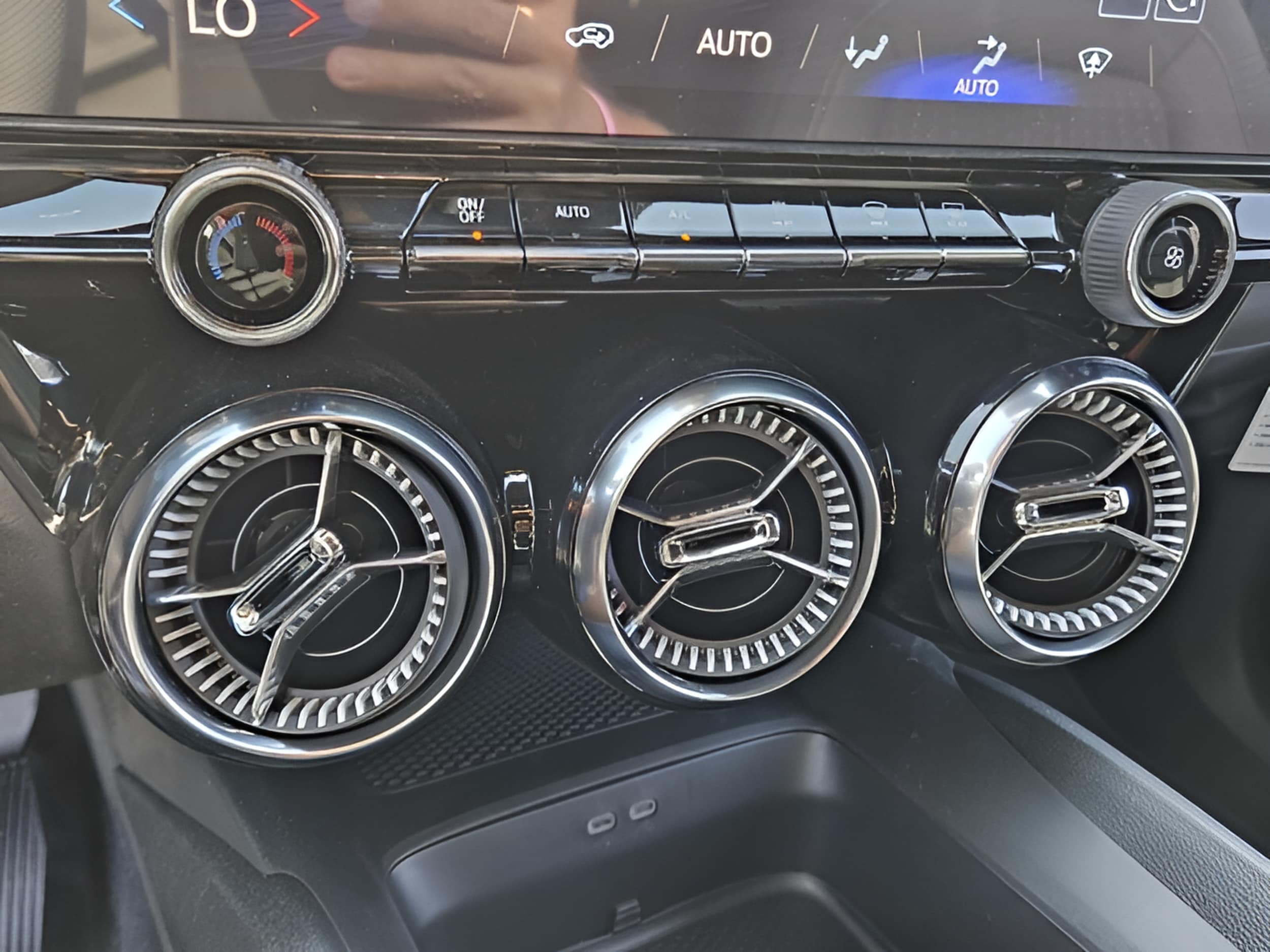 2025 Chevrolet Blazer EV LT - Photo 21