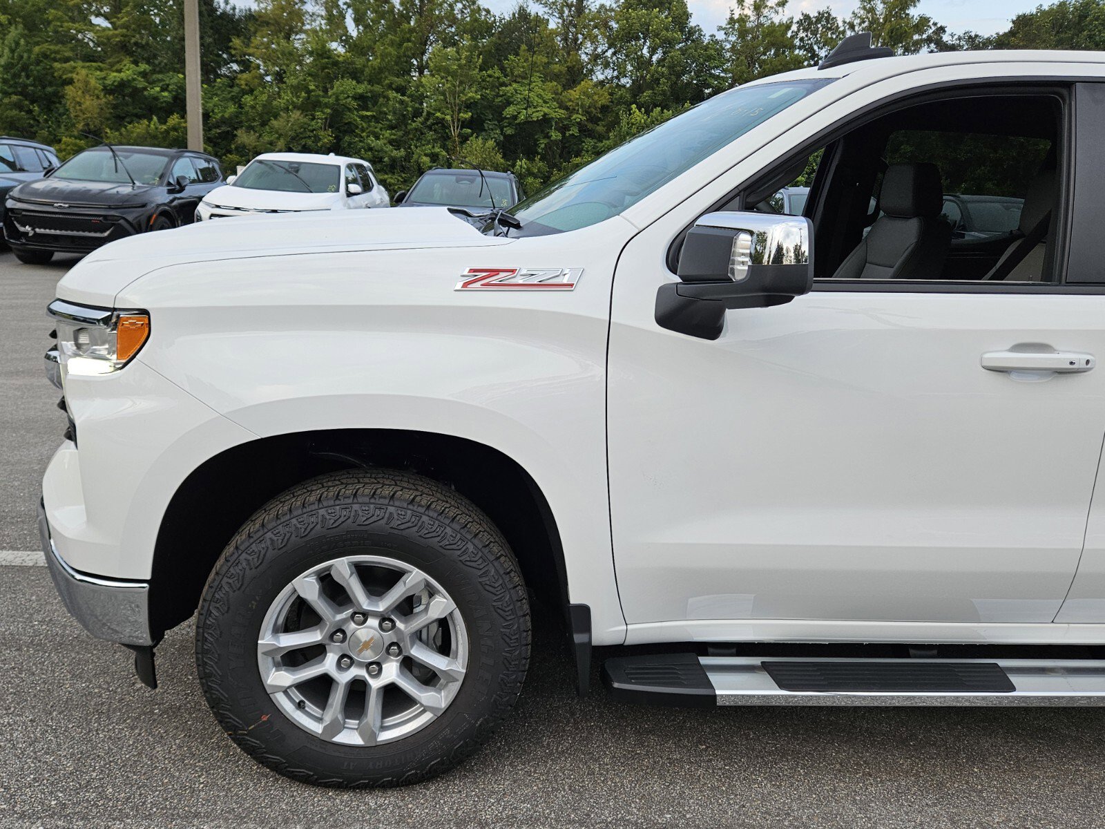 2026 Chevrolet Silverado 1500 LT photo 2