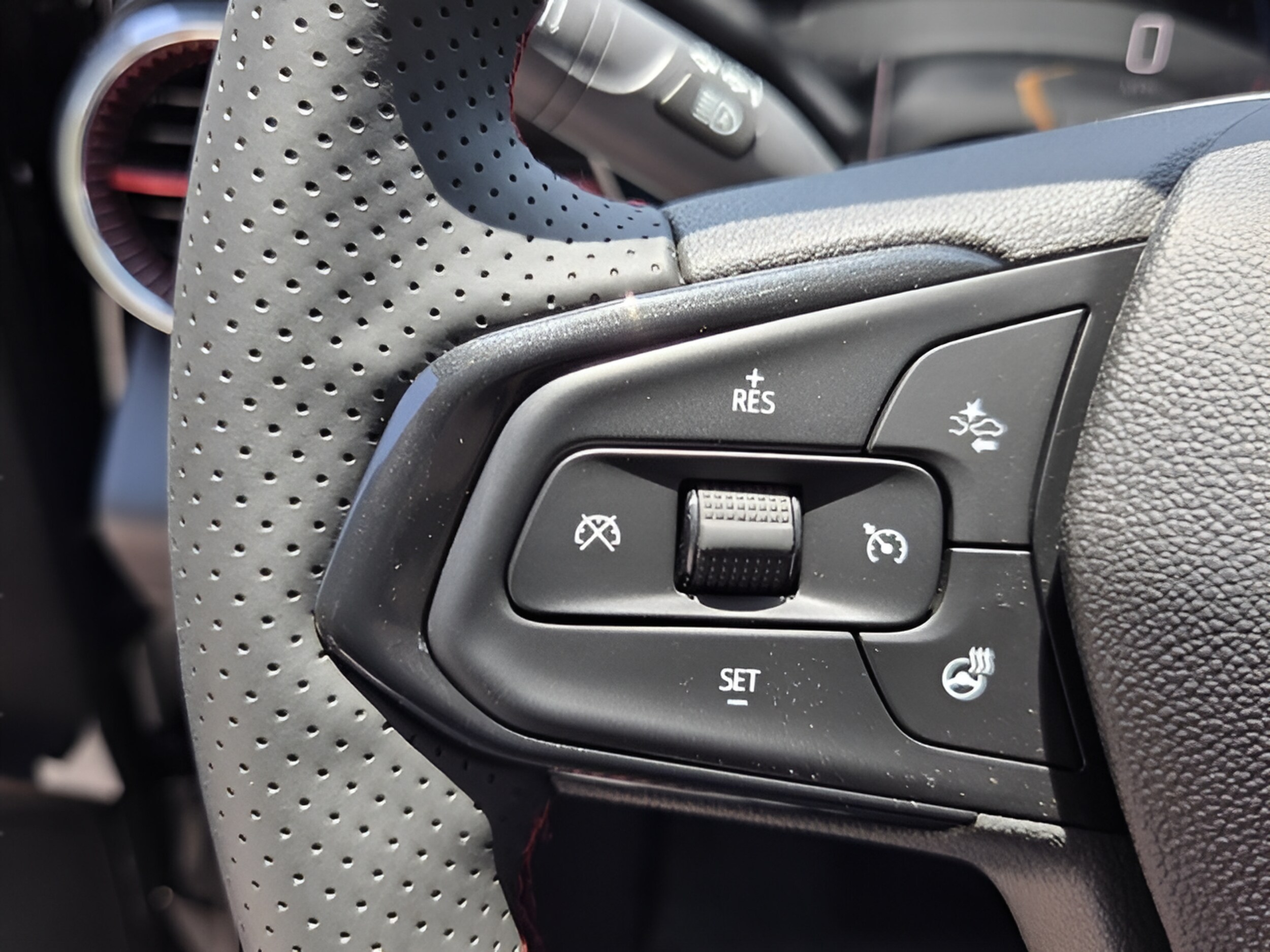 2026 Chevrolet Trax RS - Photo 25