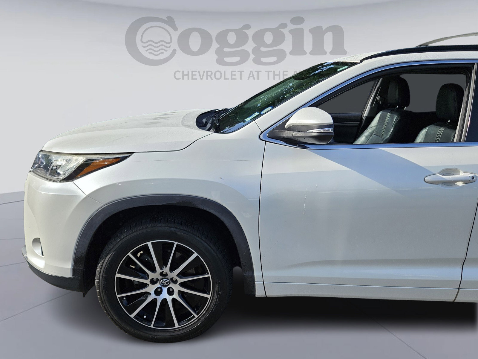 Used 2017 Toyota Highlander SE with VIN 5TDKZRFH1HS519339 for sale in Jacksonville, FL