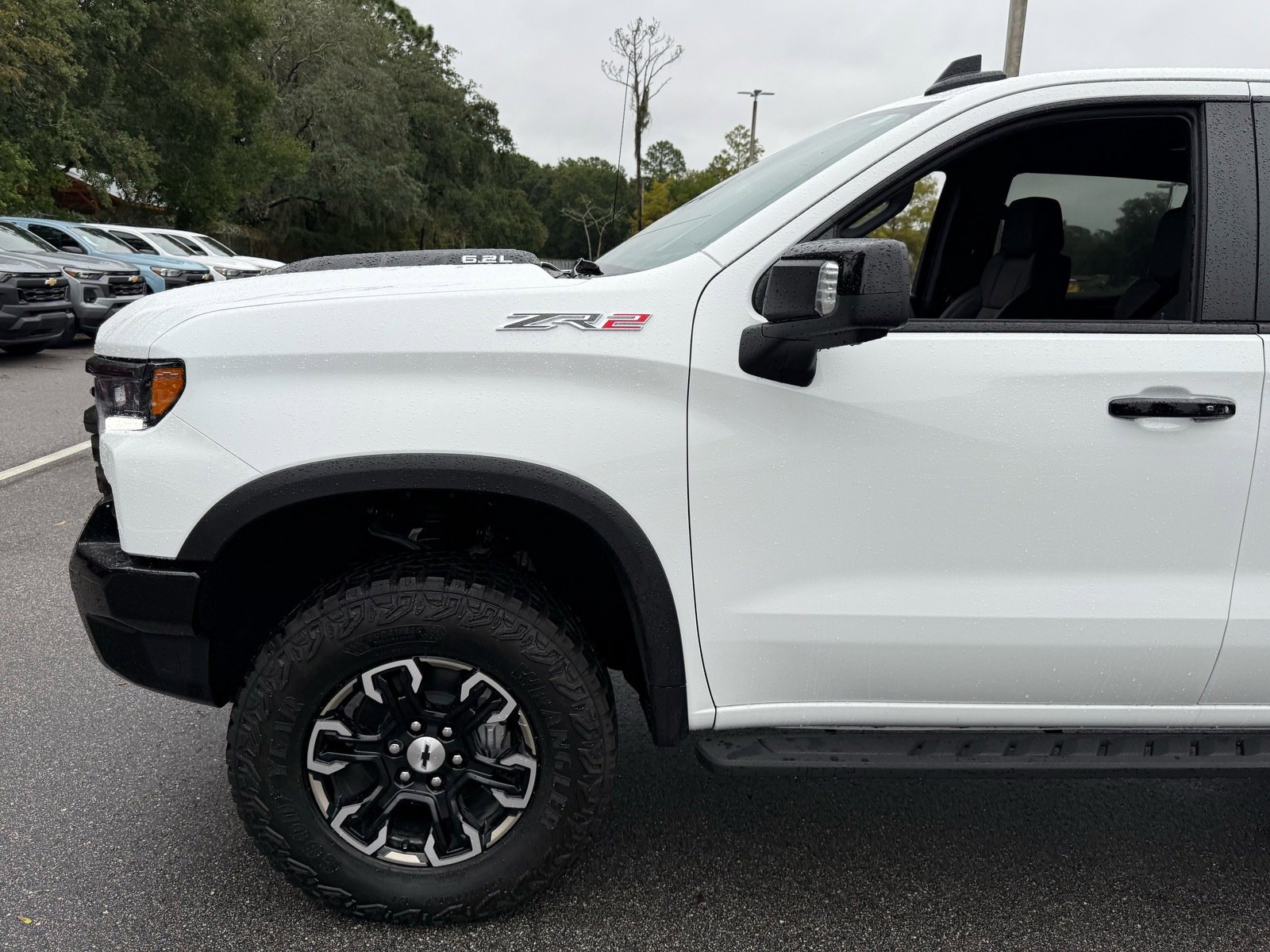 2026 Chevrolet Silverado 1500 ZR2 photo 2