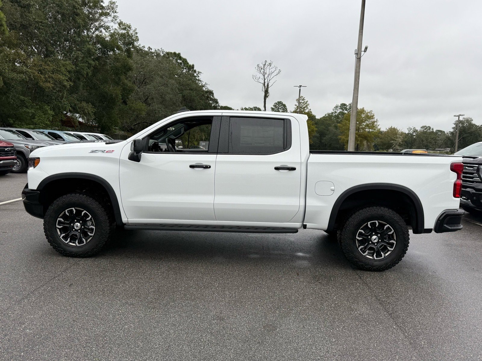 2026 Chevrolet Silverado 1500 ZR2 photo 3