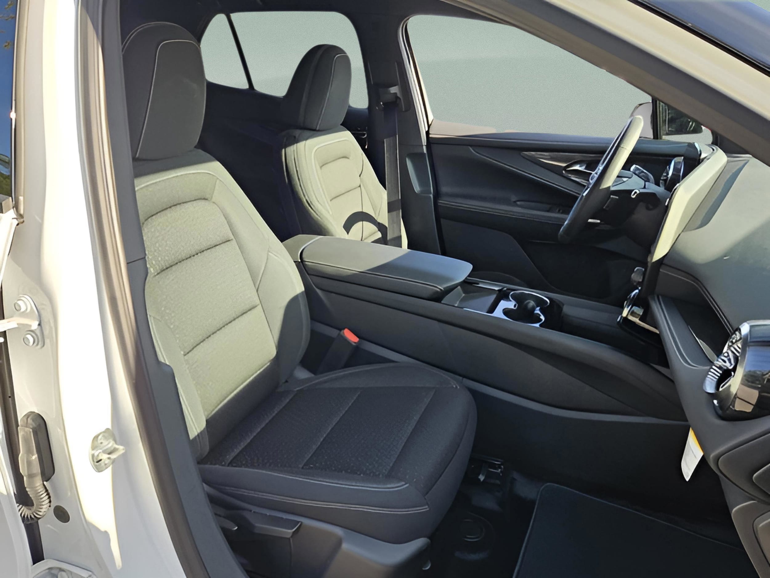 2025 Chevrolet Blazer EV LT - Photo 15