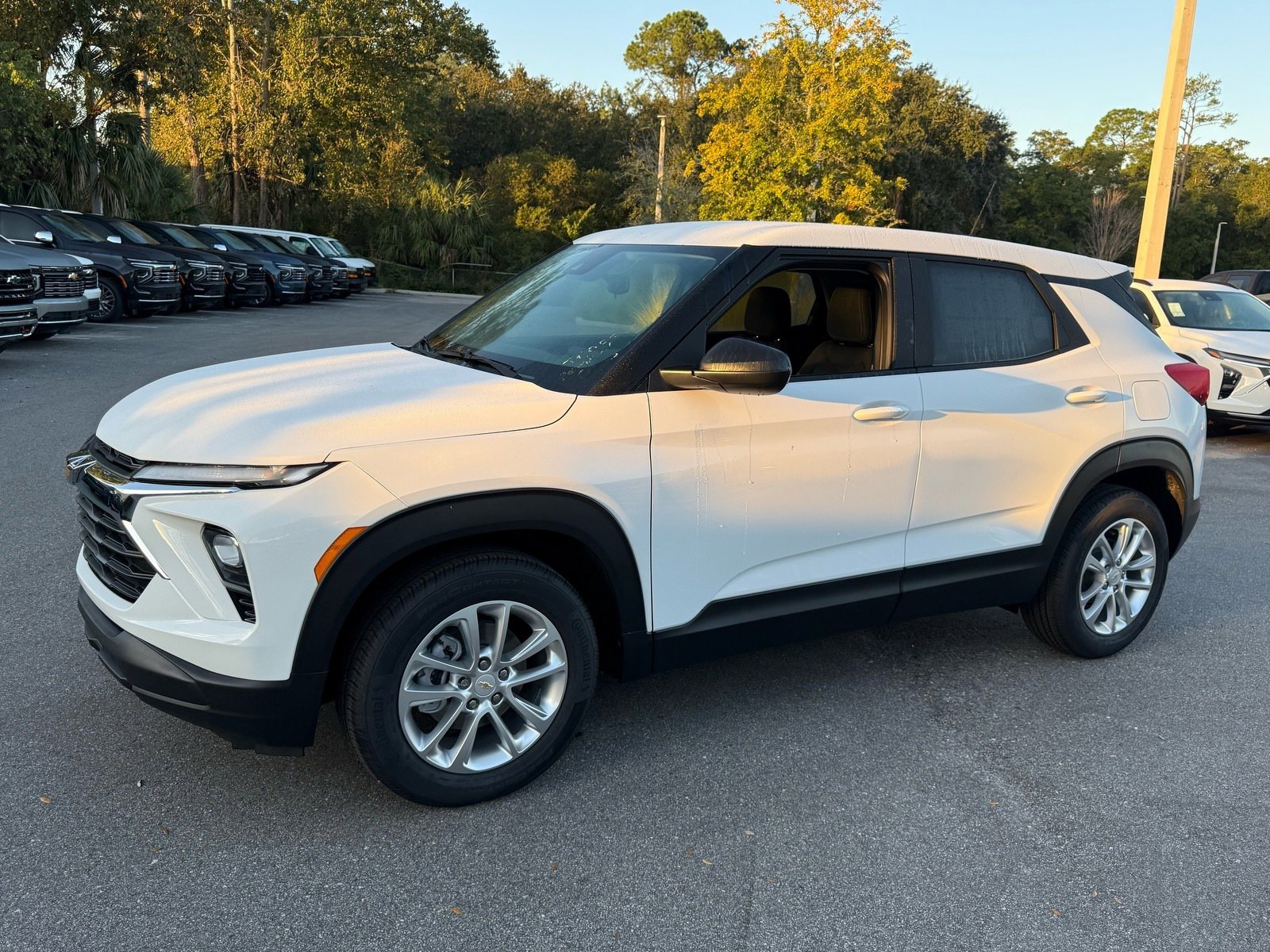 2026 Chevrolet Trailblazer LS's photo