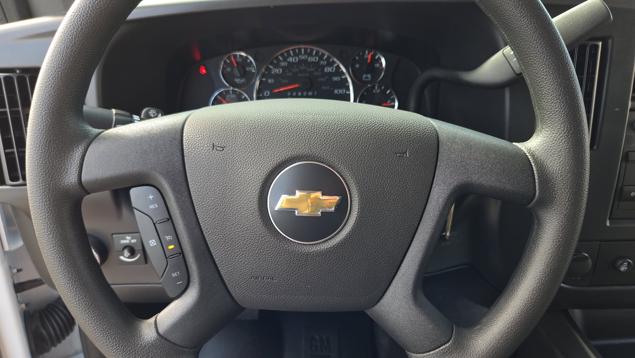 2026 Chevrolet Express Passenger LT - Photo 23