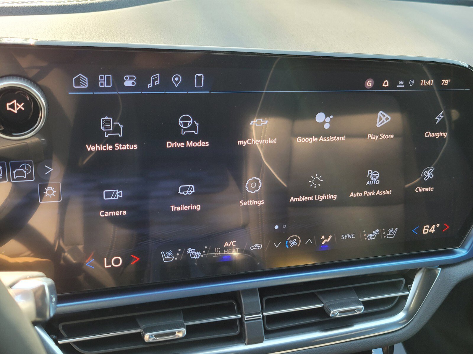 2026 Chevrolet Equinox EV 1LT photo 3